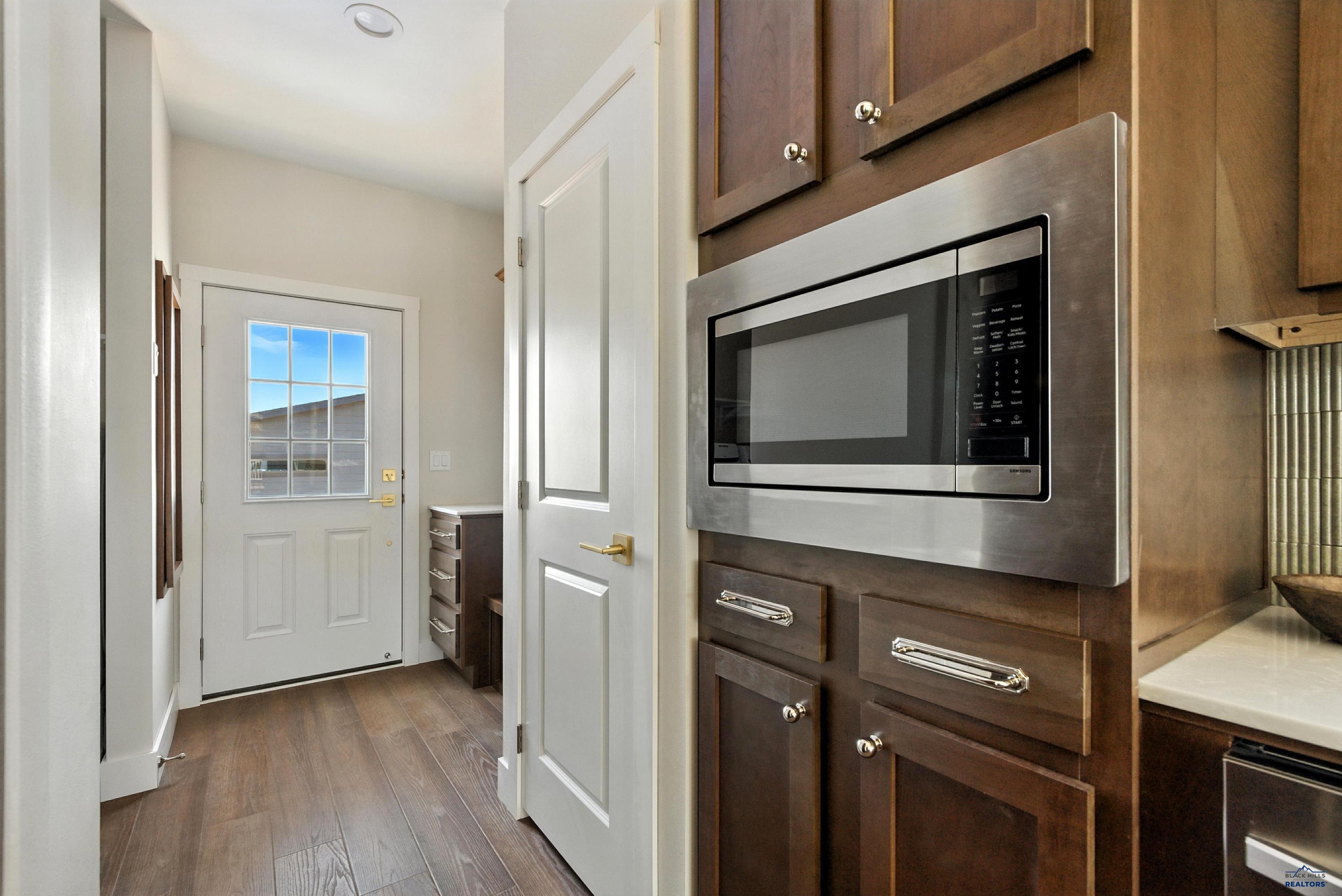 1717.104 E PHILADELPHIA