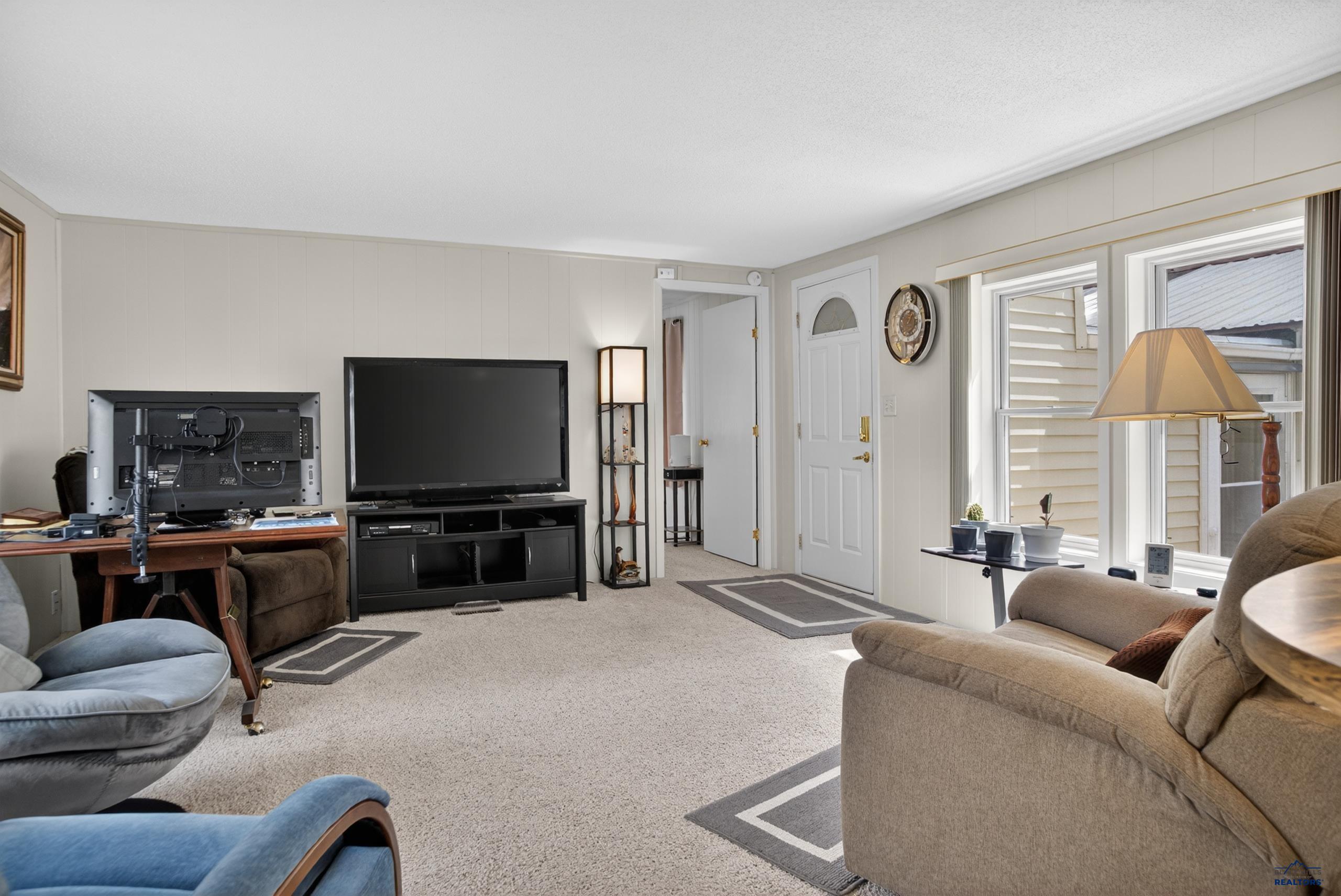 3211 VANOCKER DR