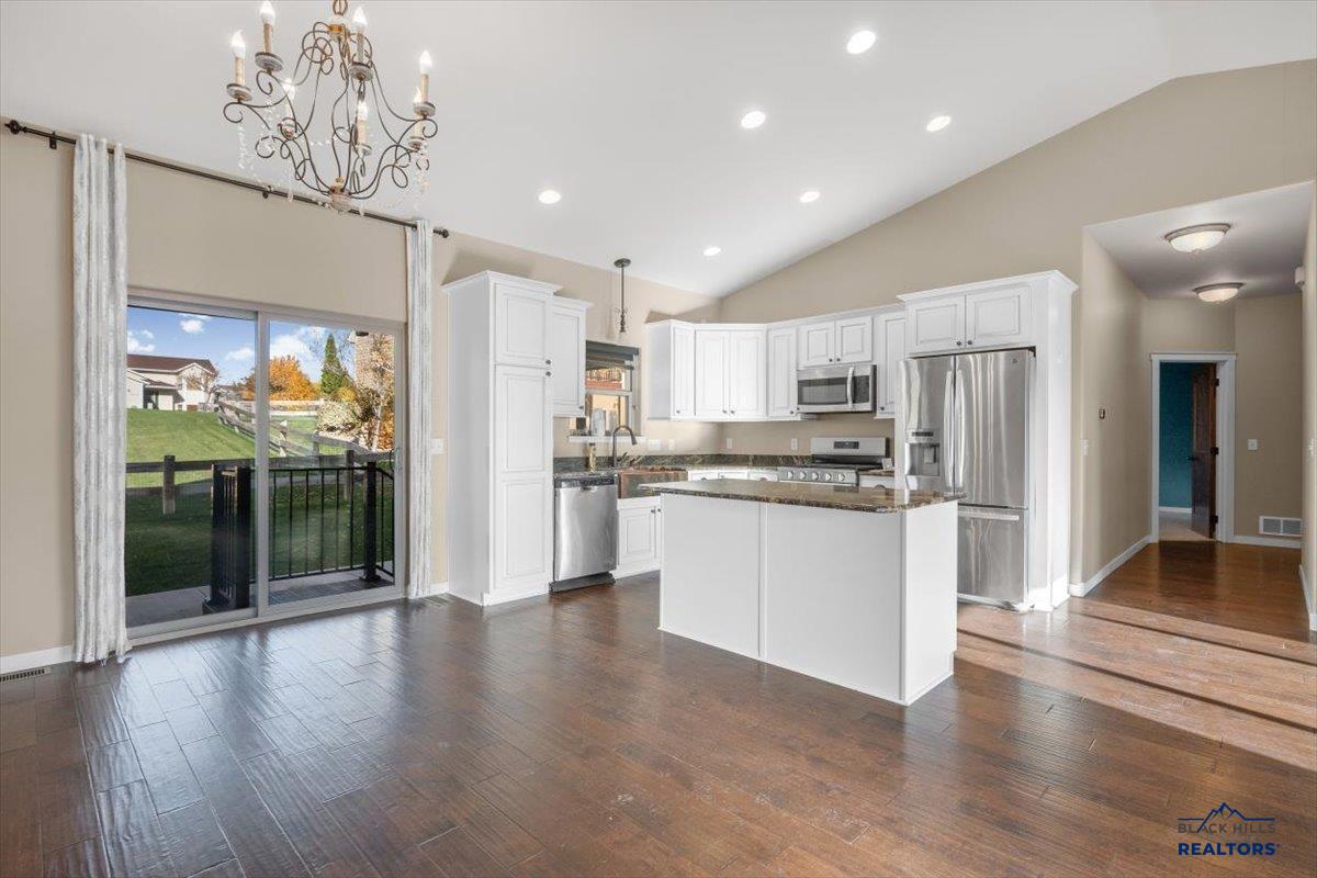 1722 IRON HORSE LOOP