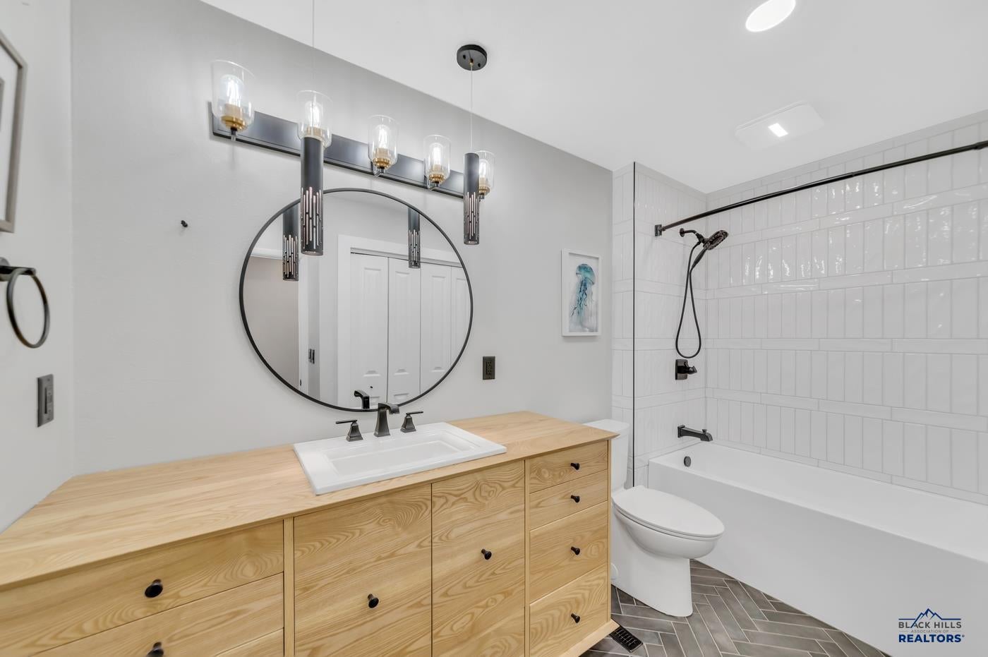 Rapid City, South Dakota, 57702, United States, ,3 BathroomsBathrooms,Residential,Active,1701616