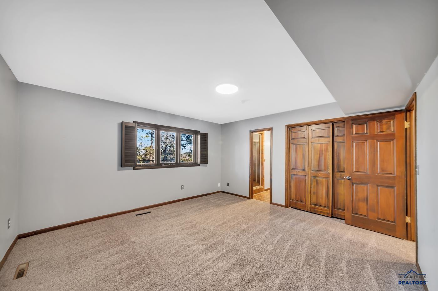 Rapid City, South Dakota, 57702, United States, ,3 BathroomsBathrooms,Residential,Active,1701616