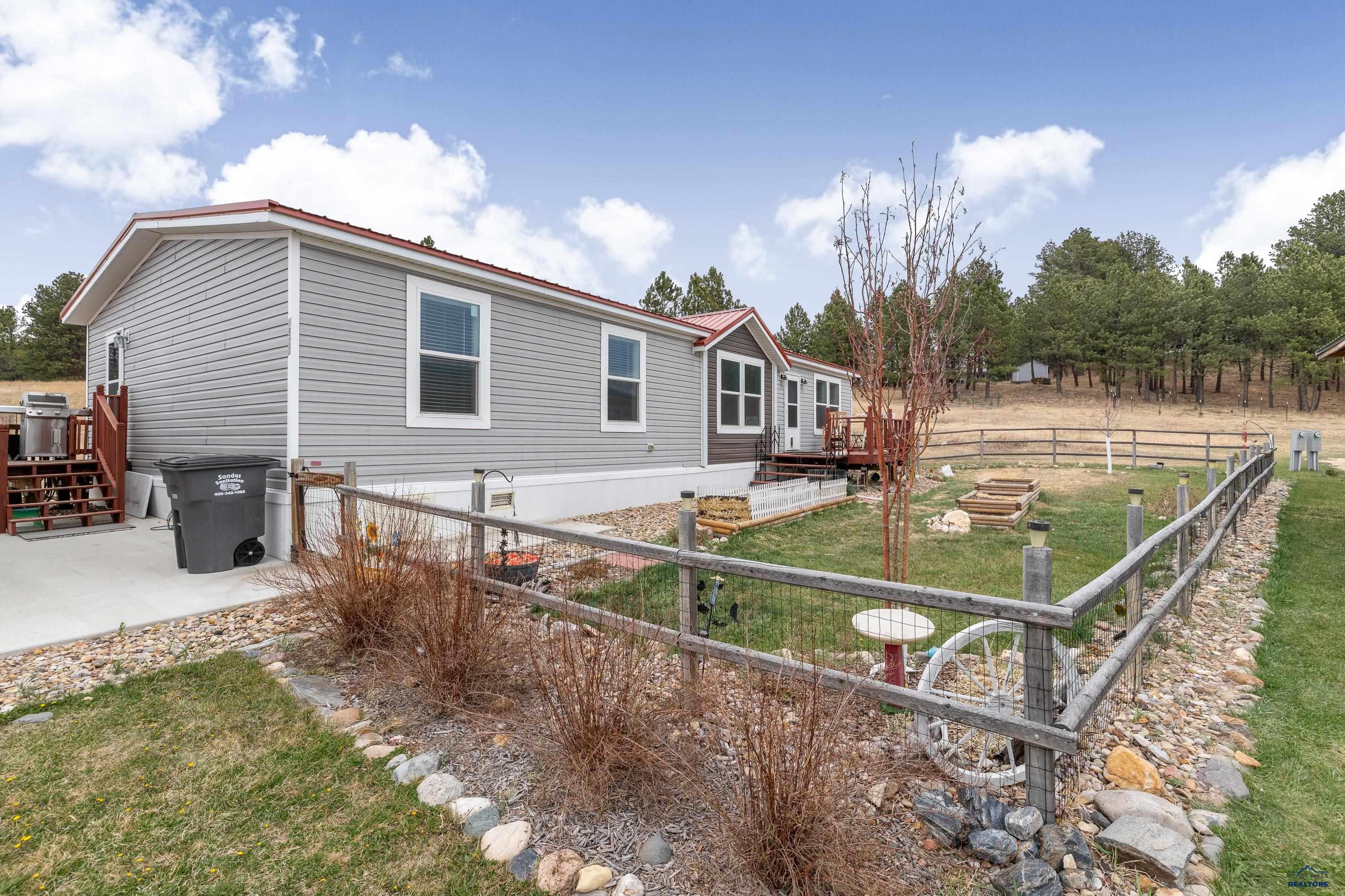 1823 WOOD LILY LN
