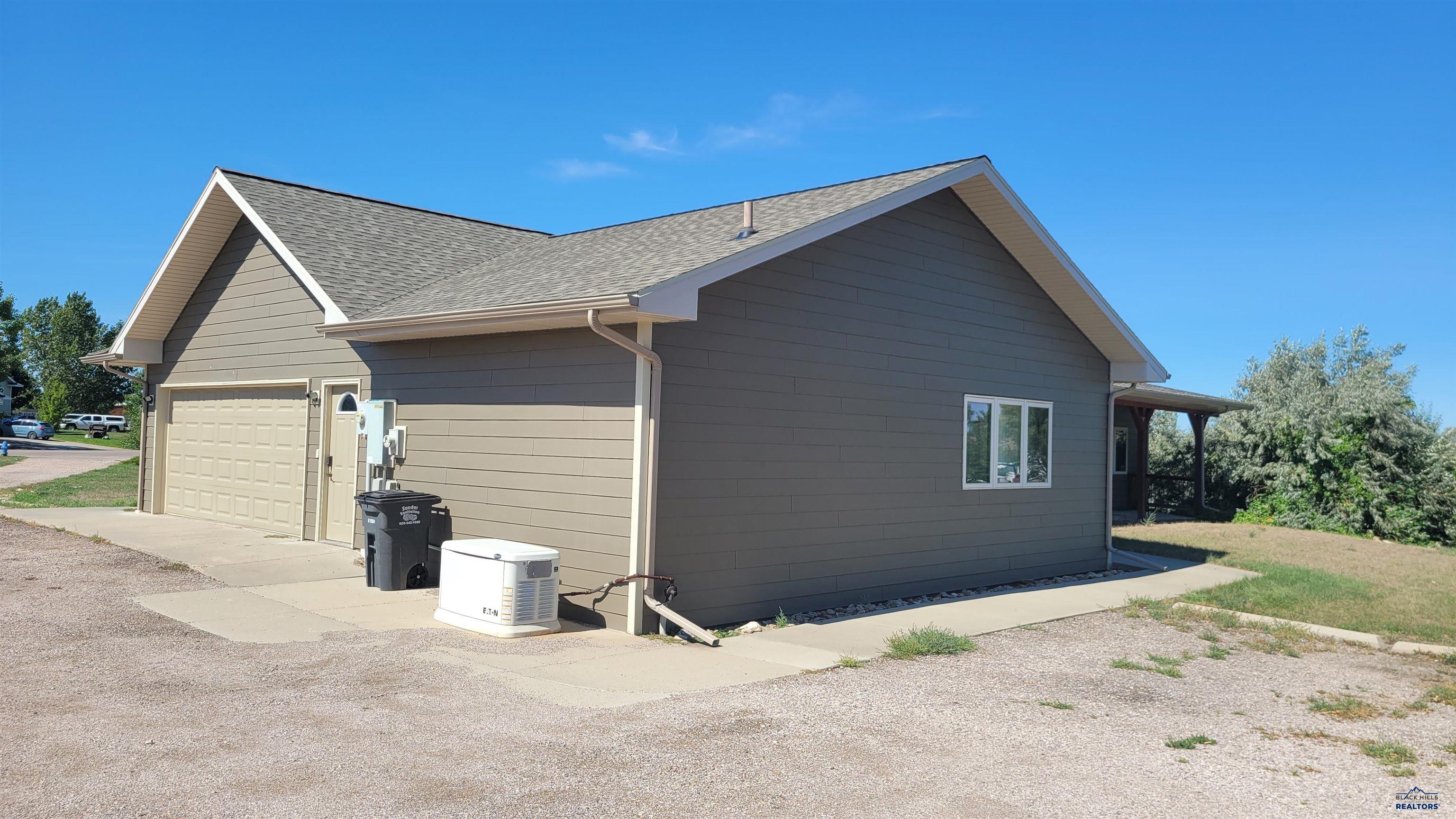 509 TRAIL DR