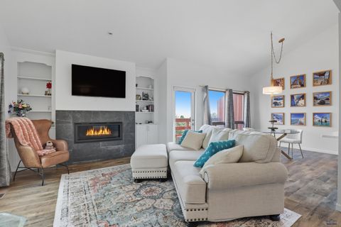 1148 PARKWOOD Rapid City SD 57701