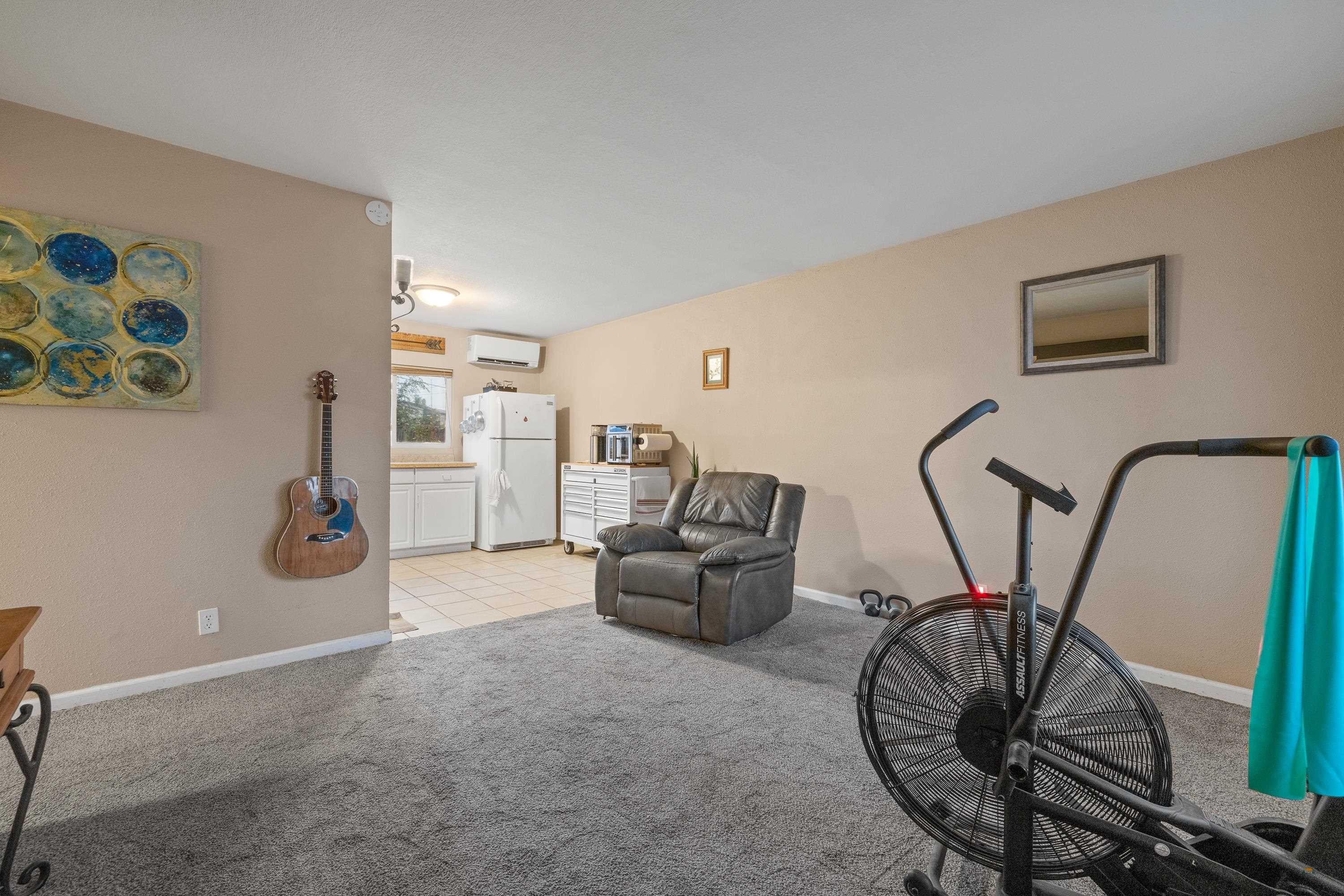 406 ROBBINS DR