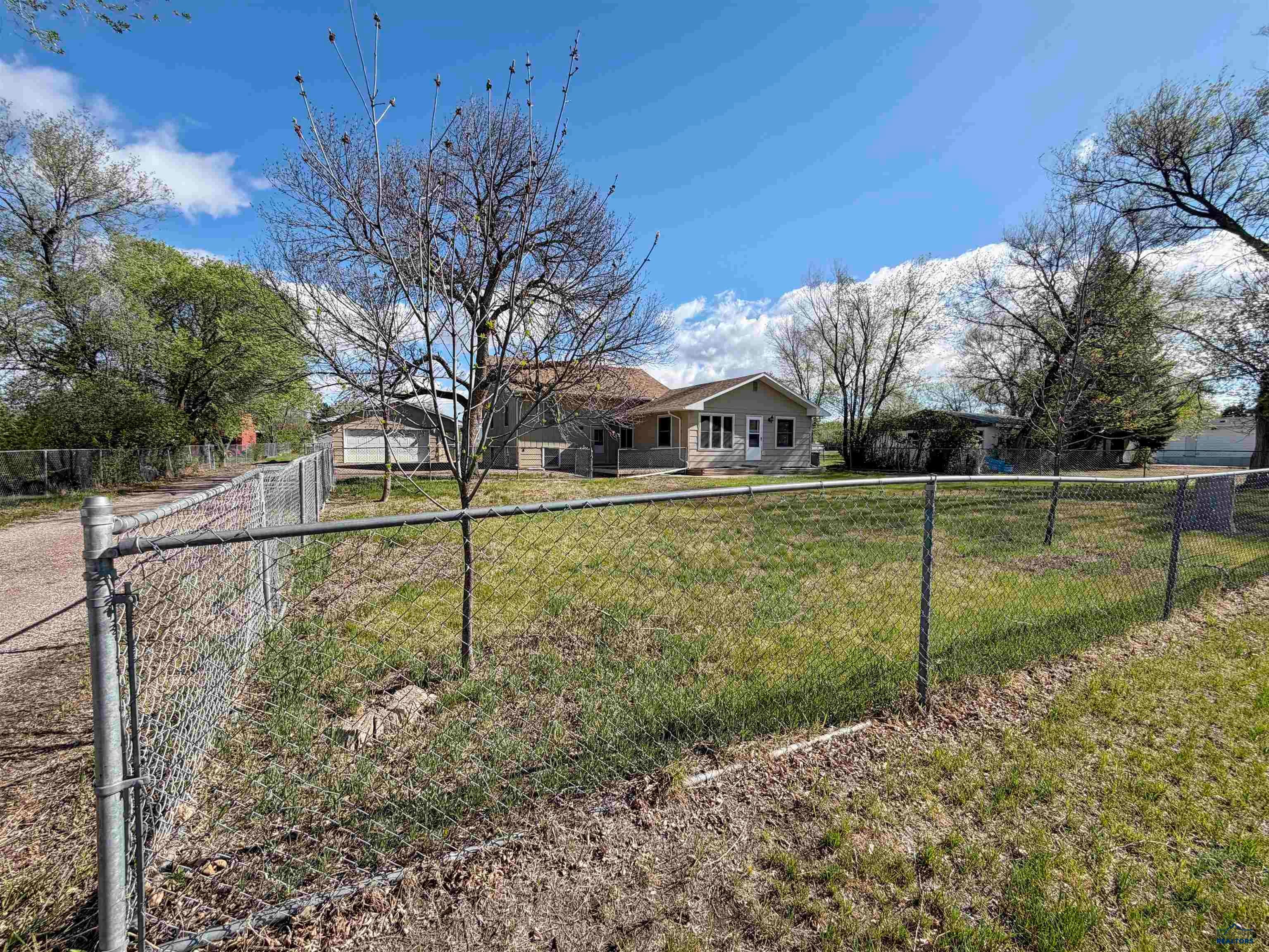 4852 BONNIE LN - Photo 2