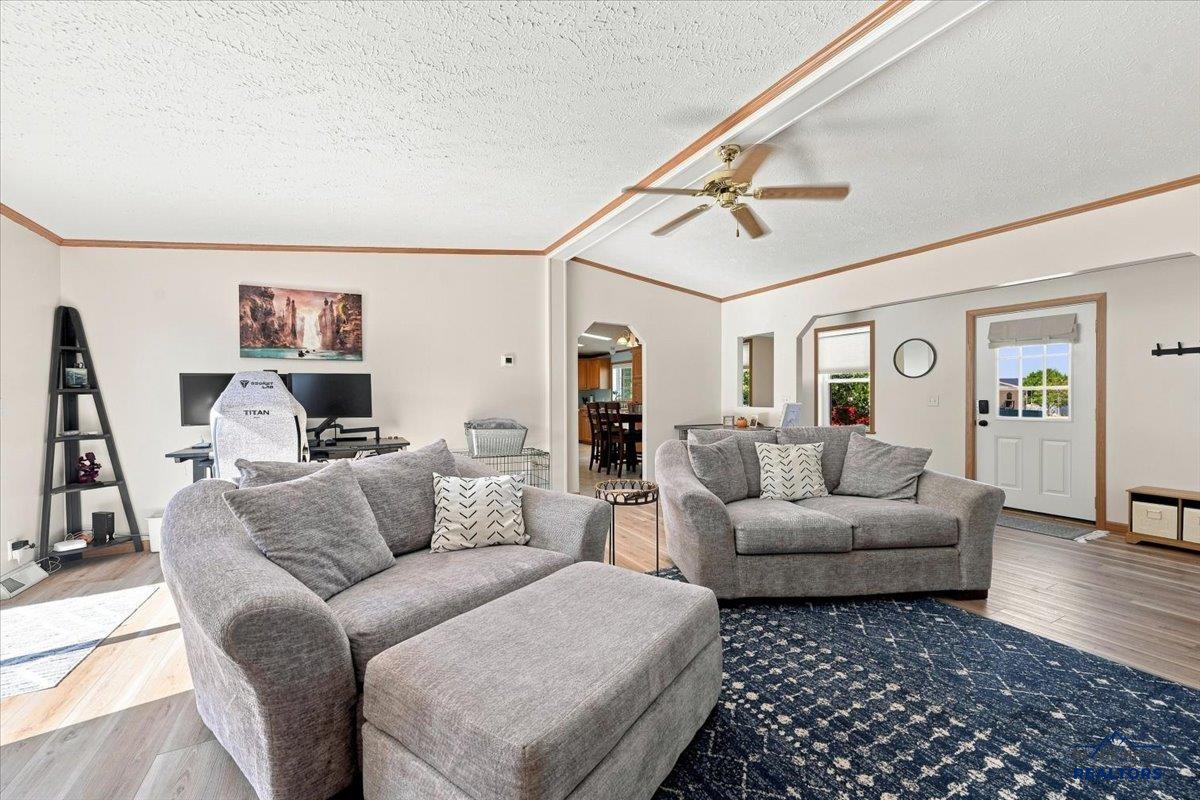 1219 Snowy Peak Lane