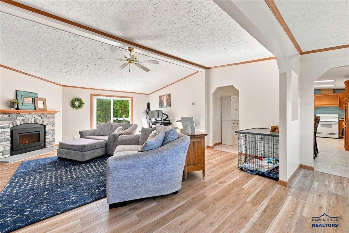 1219 Snowy Peak Lane