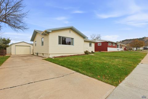 2712 LAWNDALE DR Rapid City SD 57702