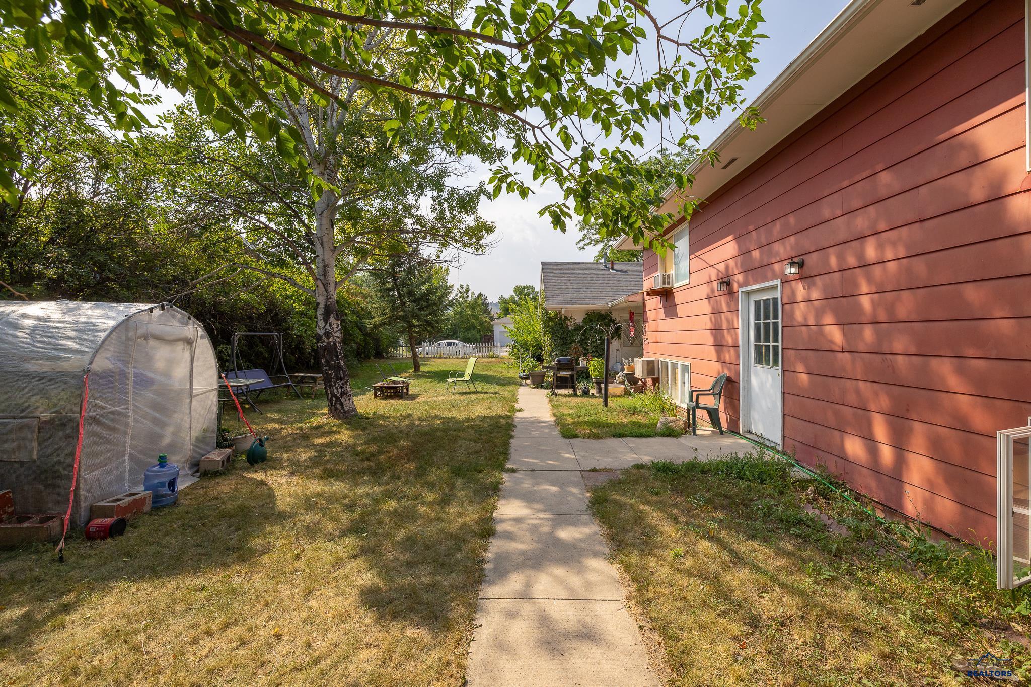 1010 N 7TH