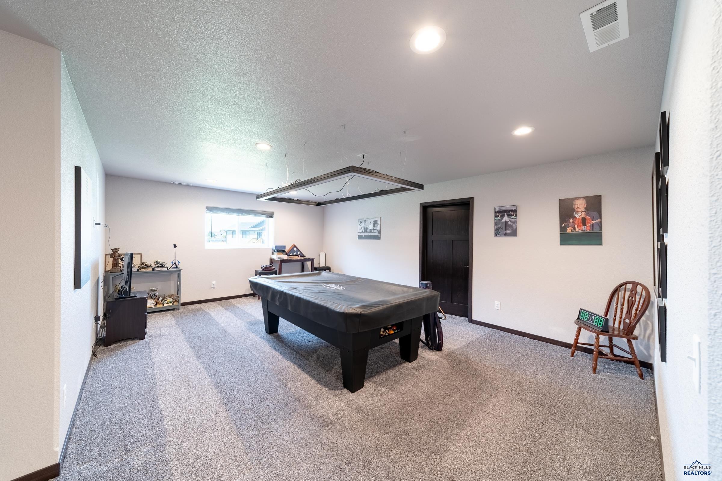 815 JONES DR