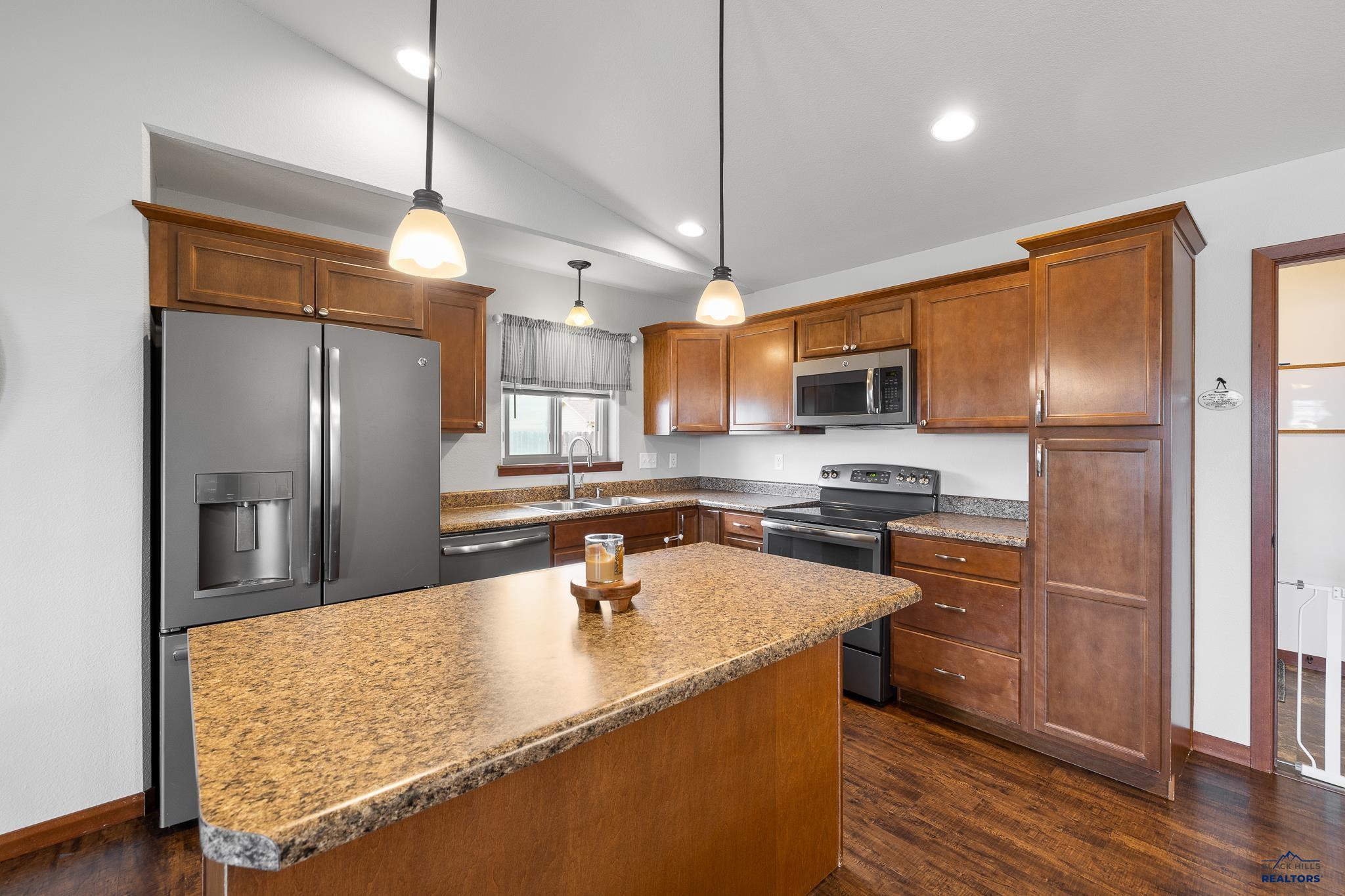 1203 JUNEAU DR