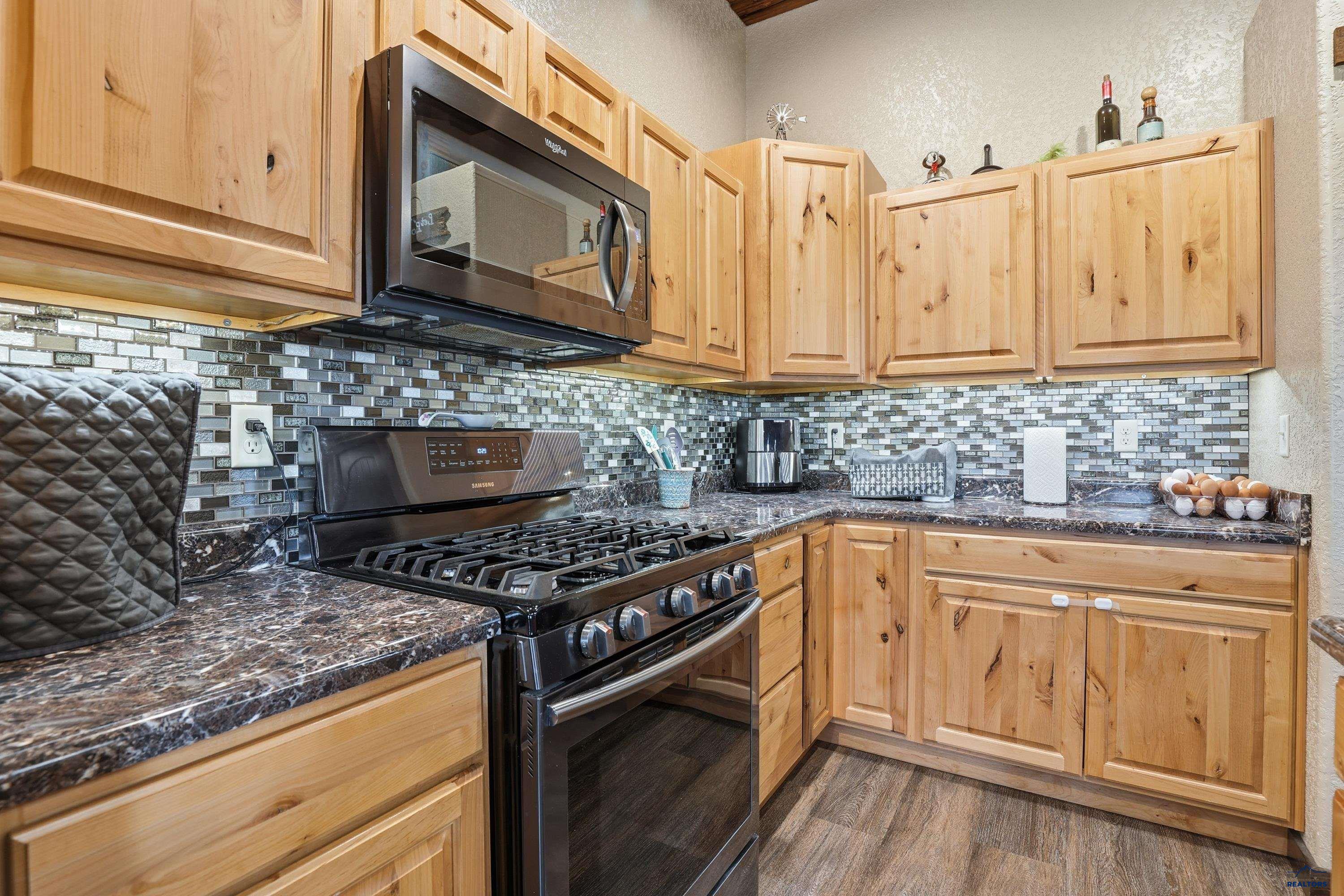24636 CROOKED CANYON RD