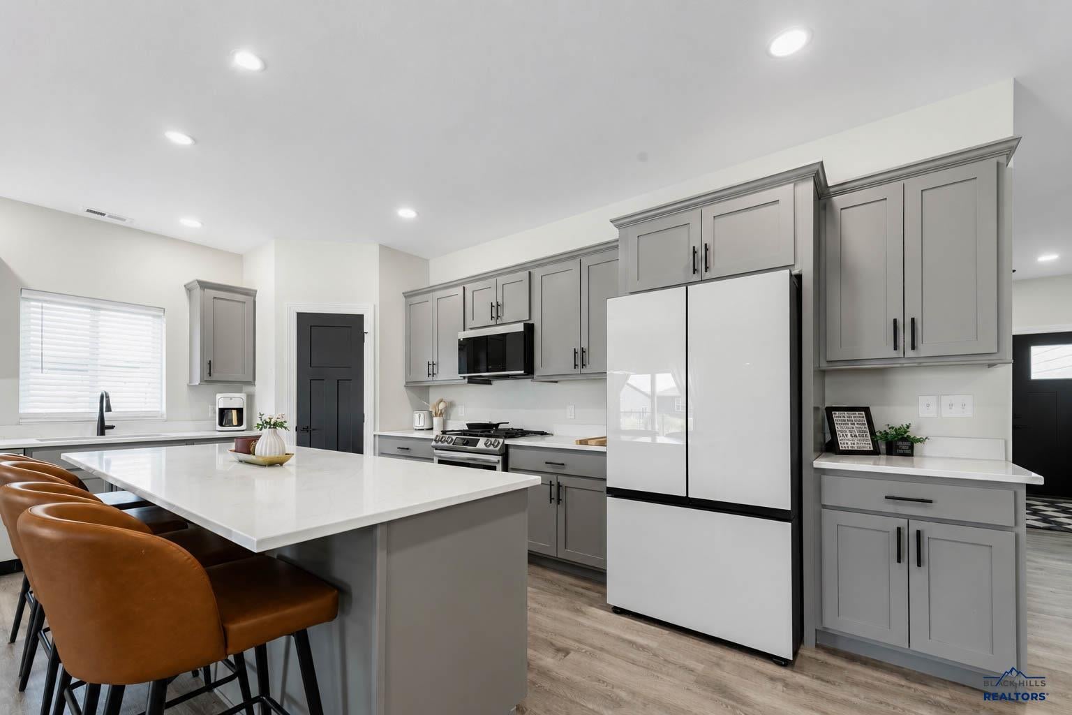 3923 POWDER RIVER AVE