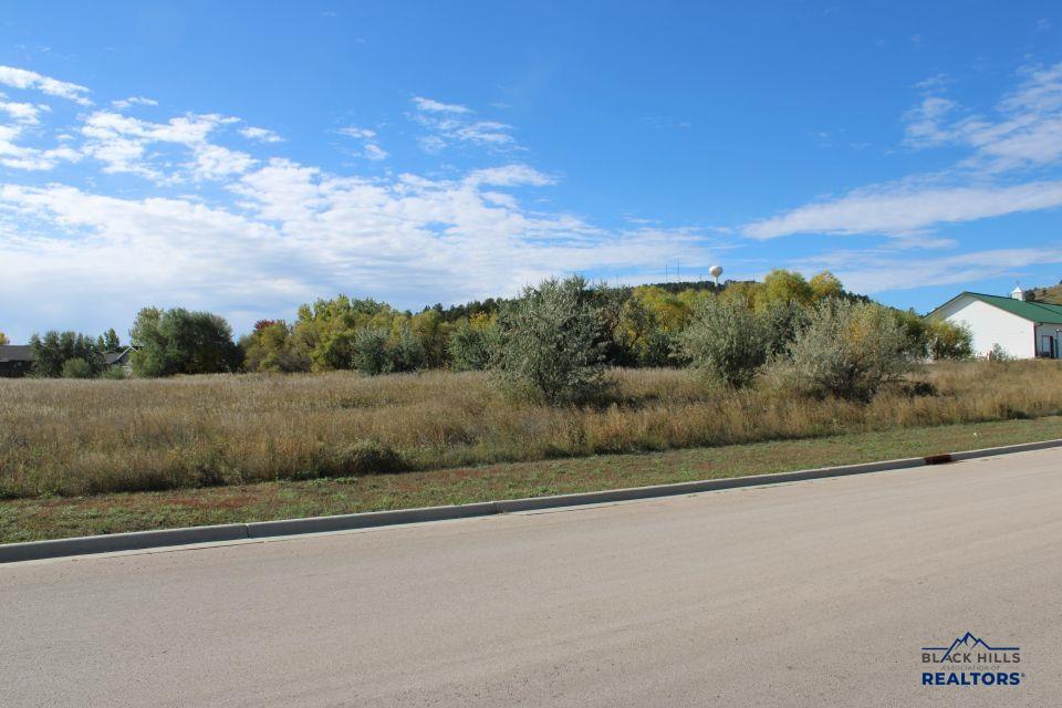 815 W COUNTRY RD