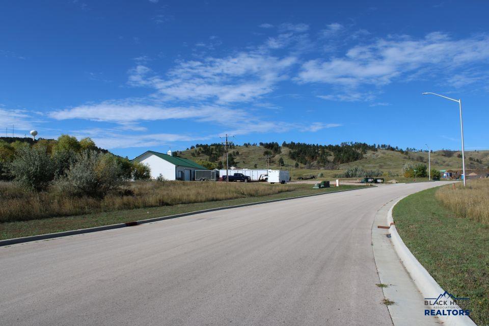 815 W COUNTRY RD
