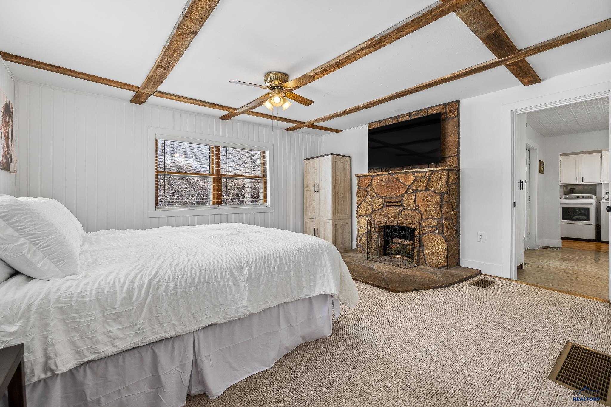 Pringle, South Dakota 57773, United States, 4 Bedrooms Bedrooms, ,2 BathroomsBathrooms,Residential,Active,8732