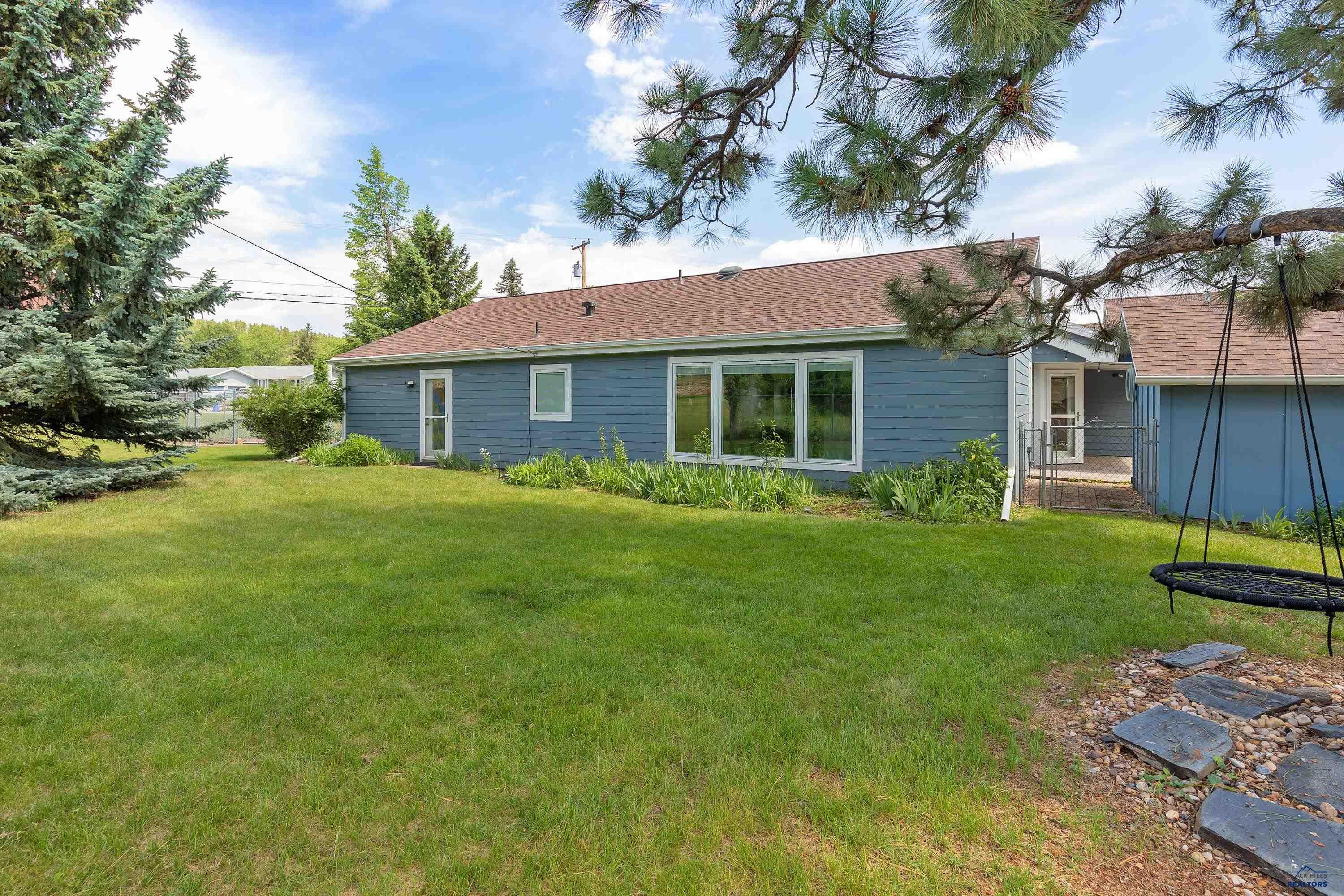 417 BERRY BLVD