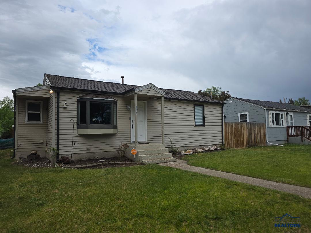 306 E JACKSON