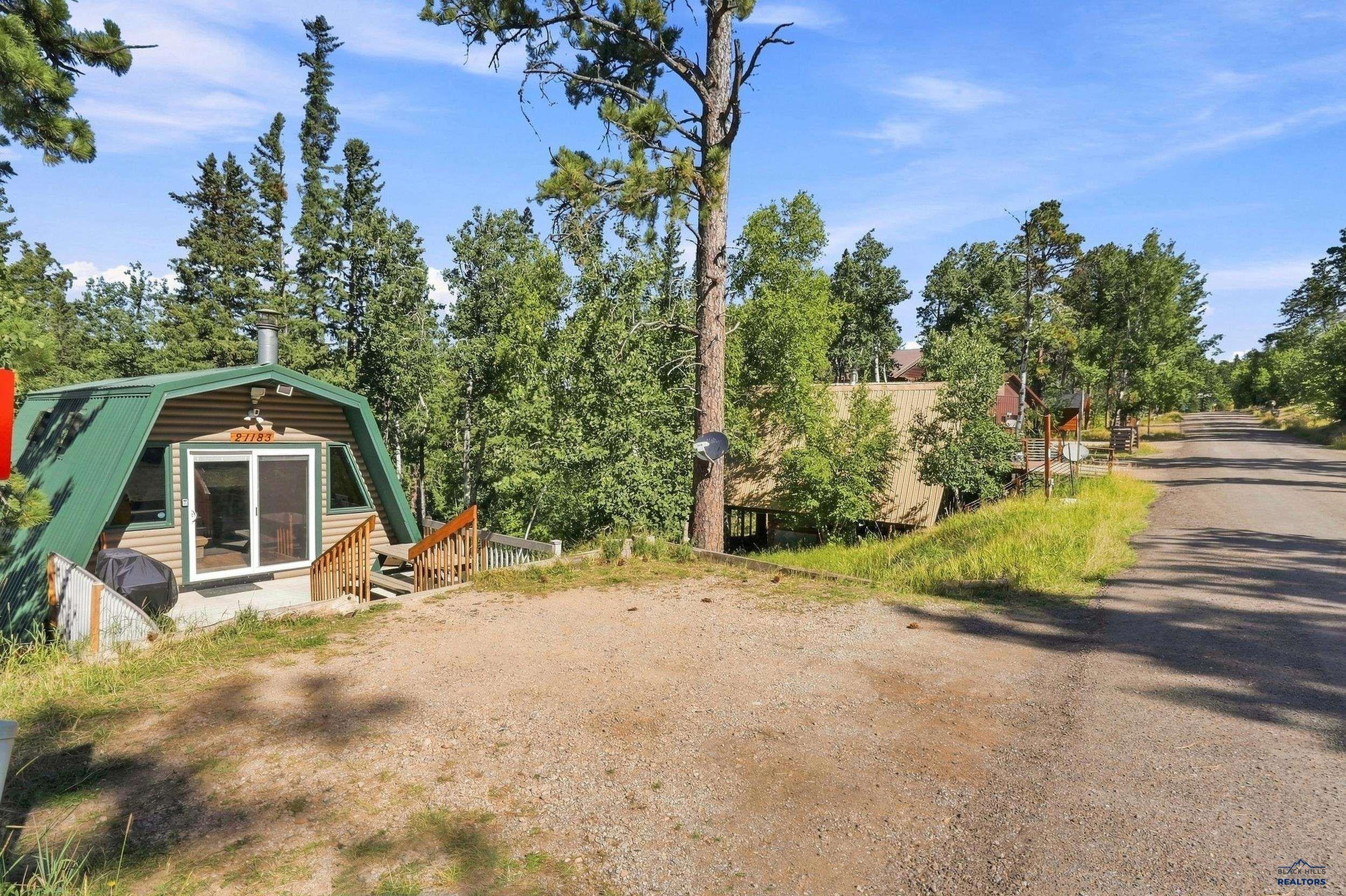 21183 LOOKOUT TRAIL