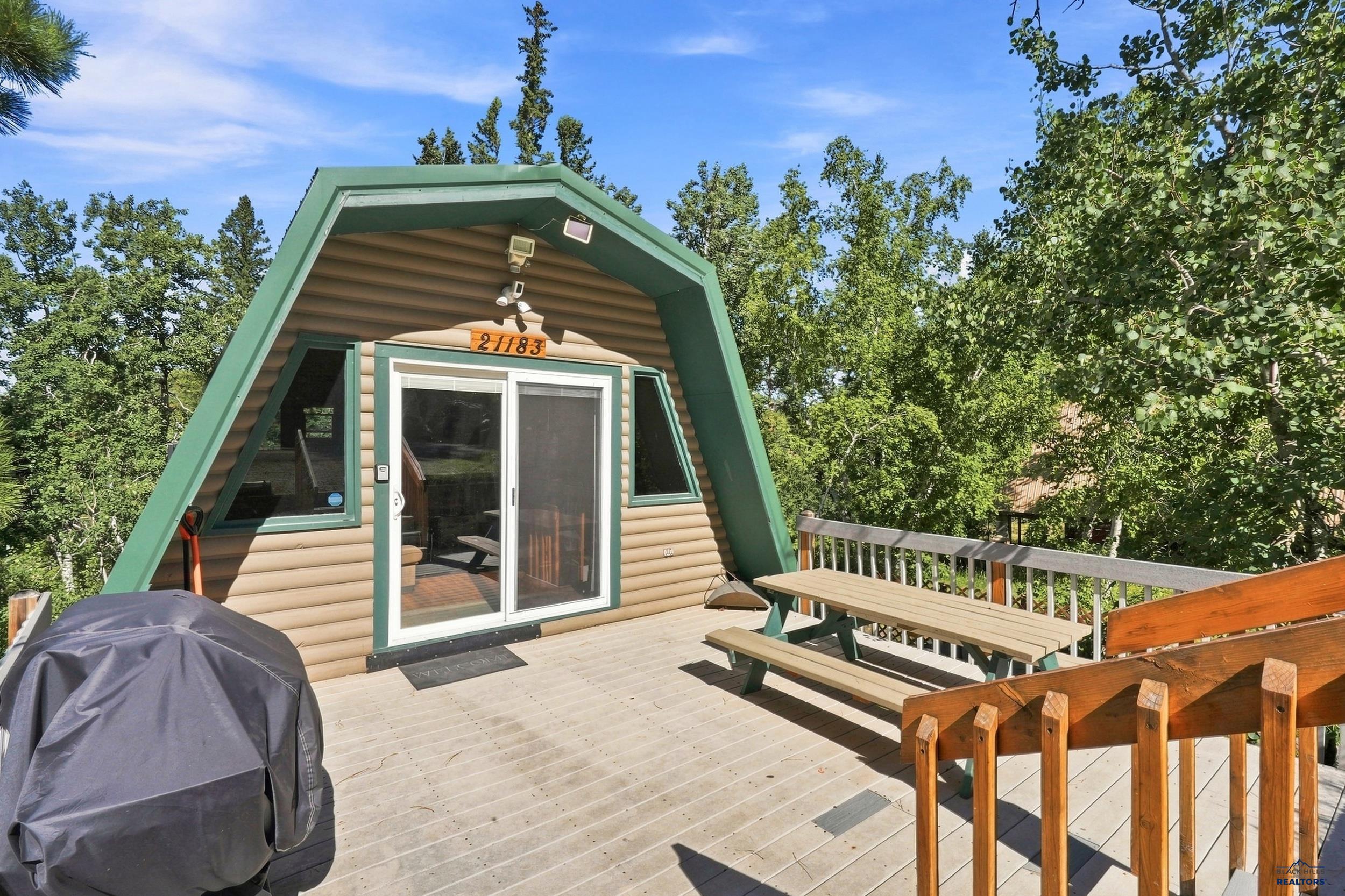 21183 LOOKOUT TRAIL