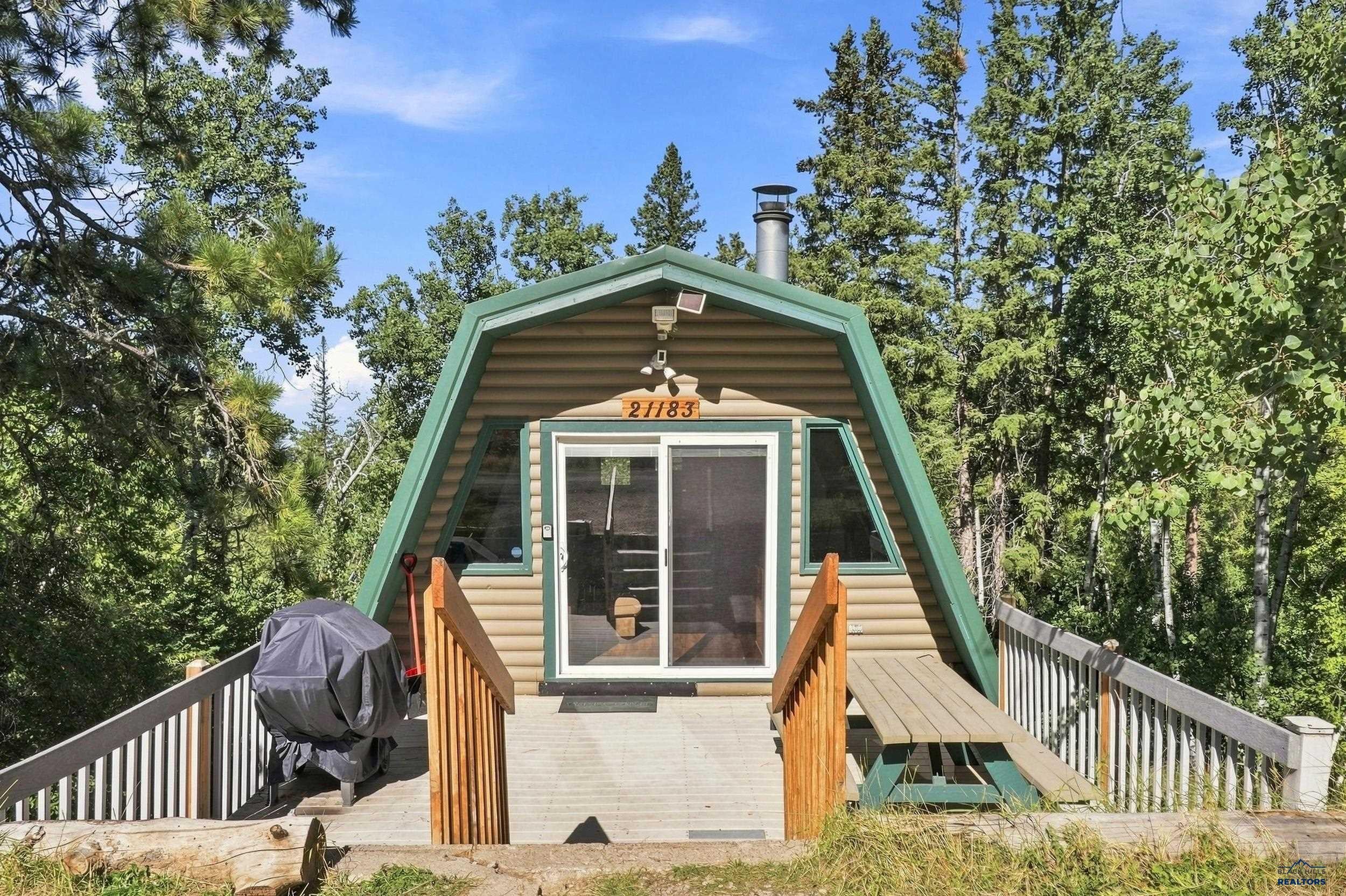 21183 LOOKOUT TRAIL