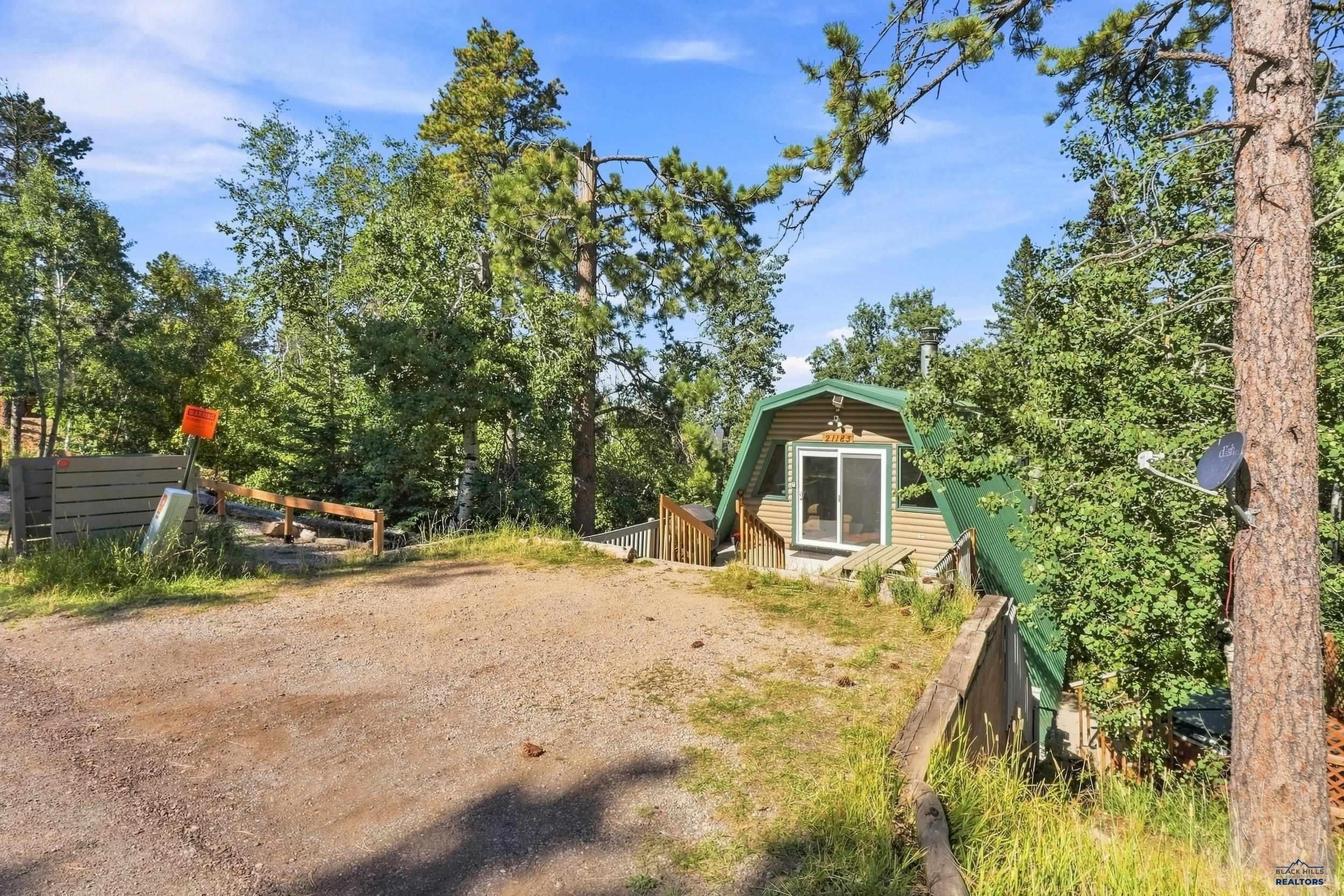 21183 LOOKOUT TRAIL