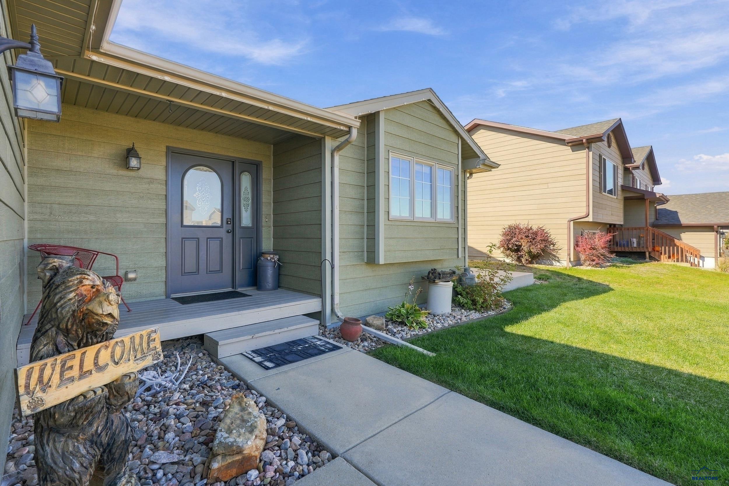 725 COPPERFIELD DR