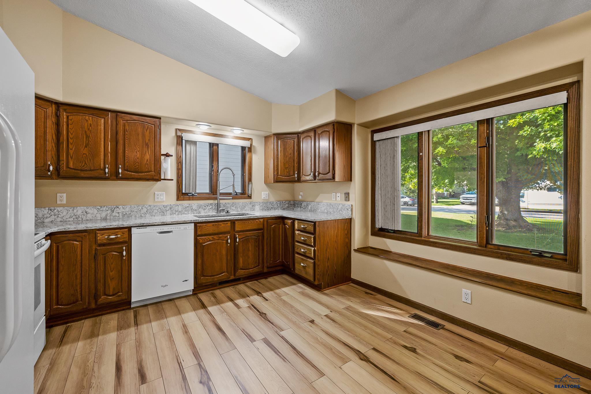 3852 PEBBLE BEACH CT