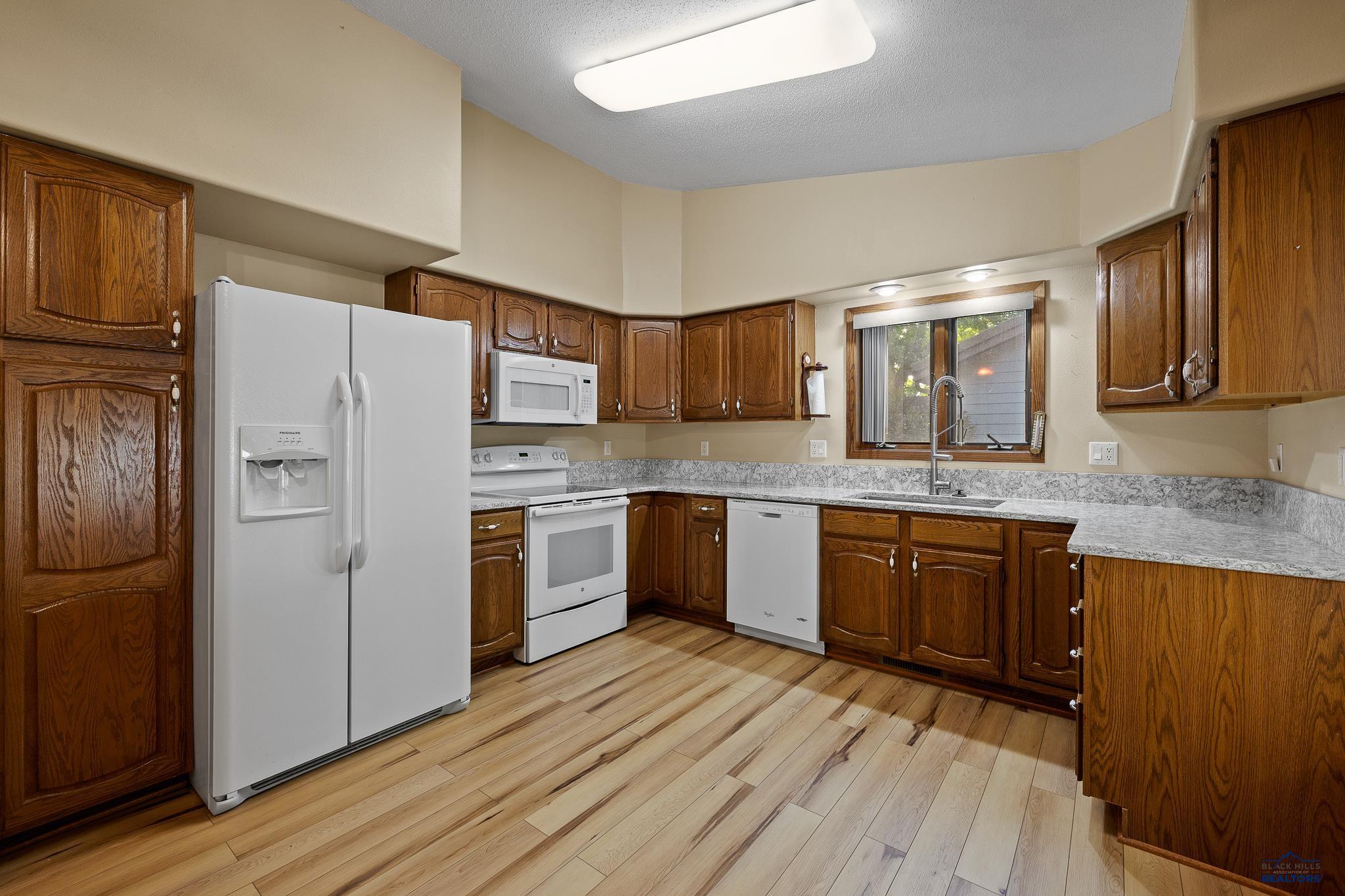 3852 PEBBLE BEACH CT