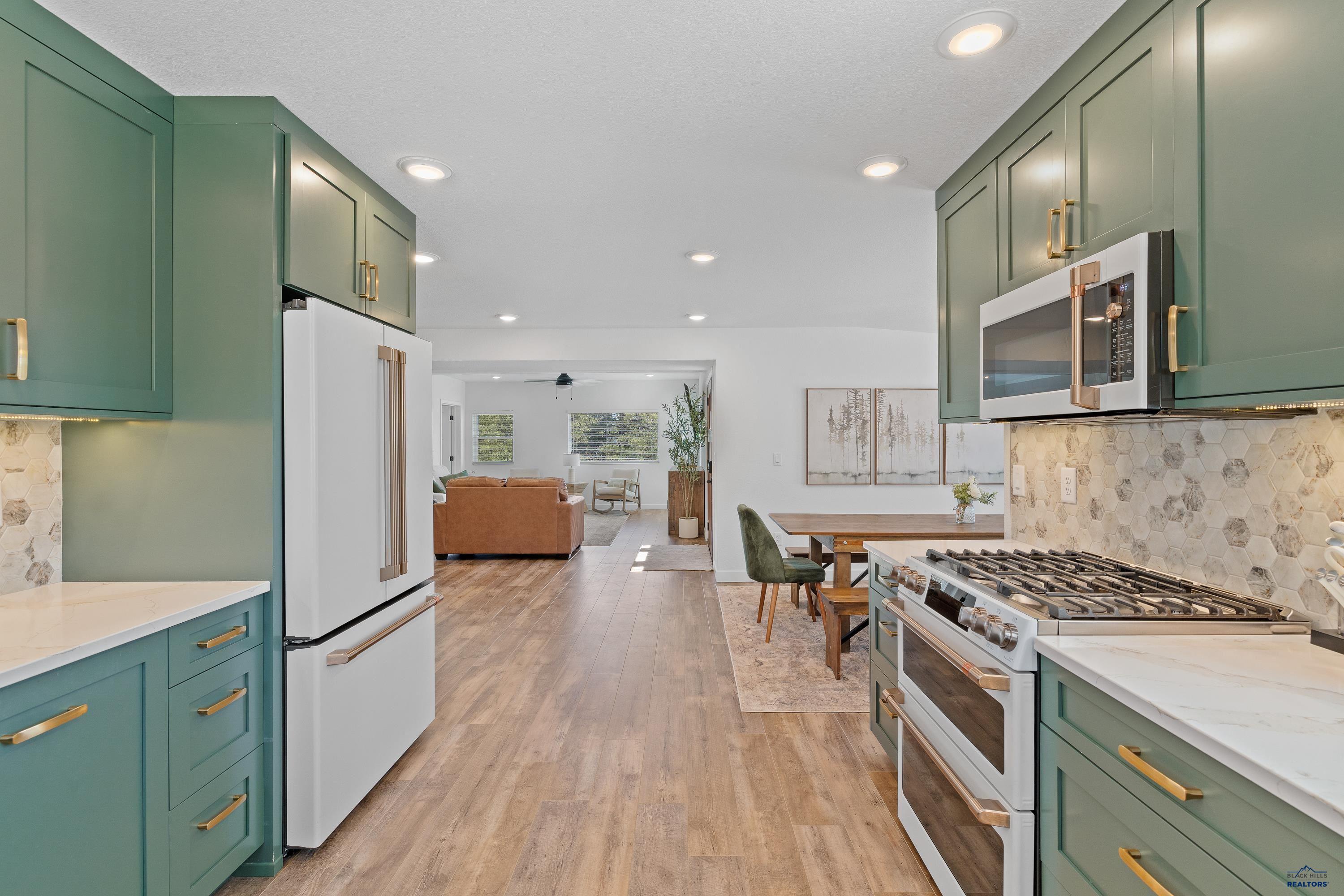 12809 PINE HAVEN DR