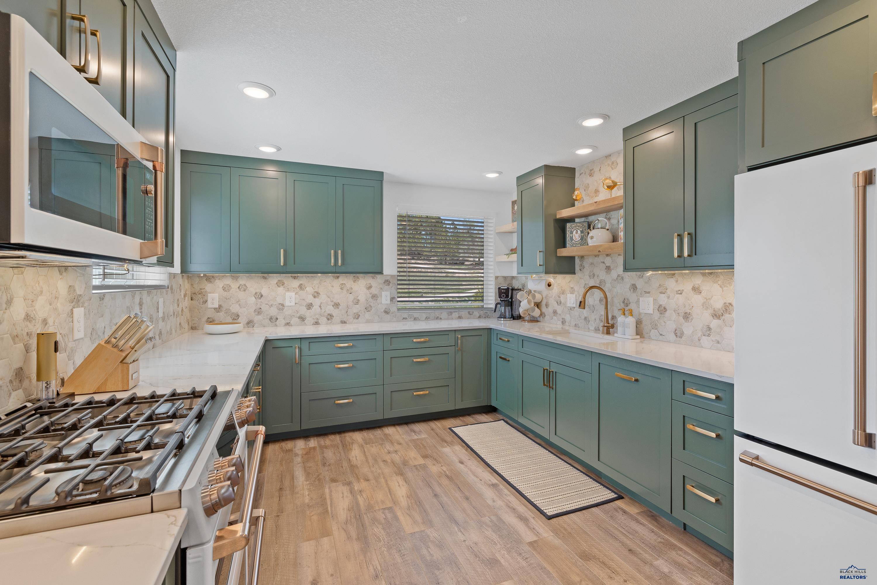 12809 PINE HAVEN DR