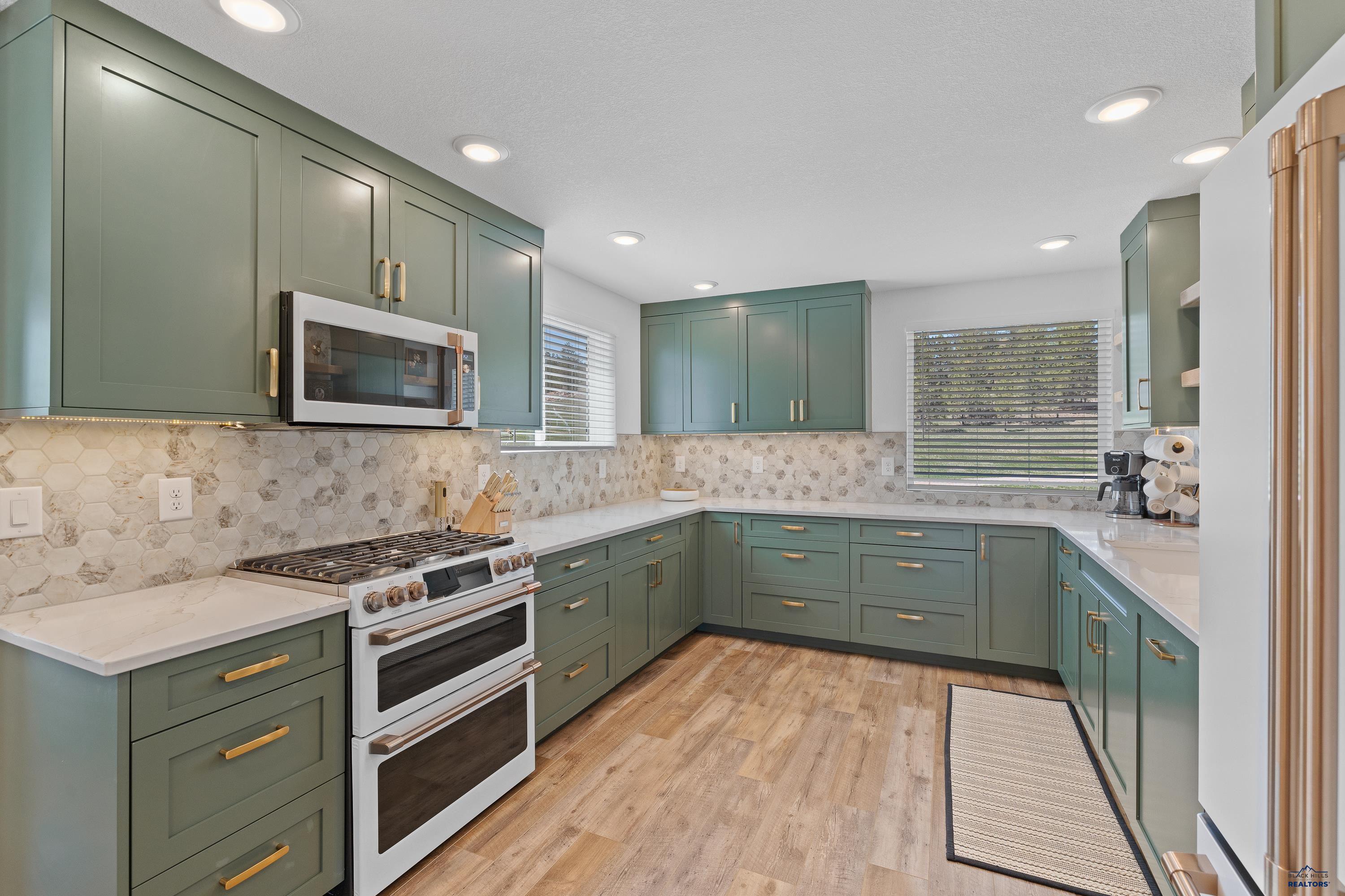 12809 PINE HAVEN DR