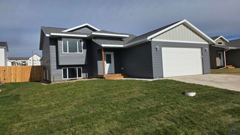 448 YELNER DR Box Elder SD 57719
