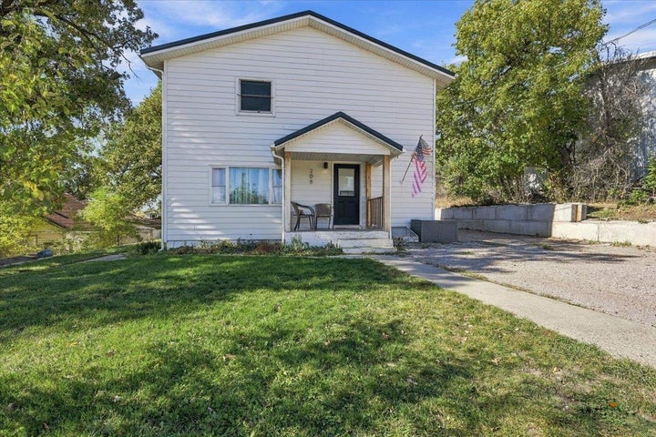 Photo 1 of 38 — 208 6TH AVE, Belle Fourche, SD 57717