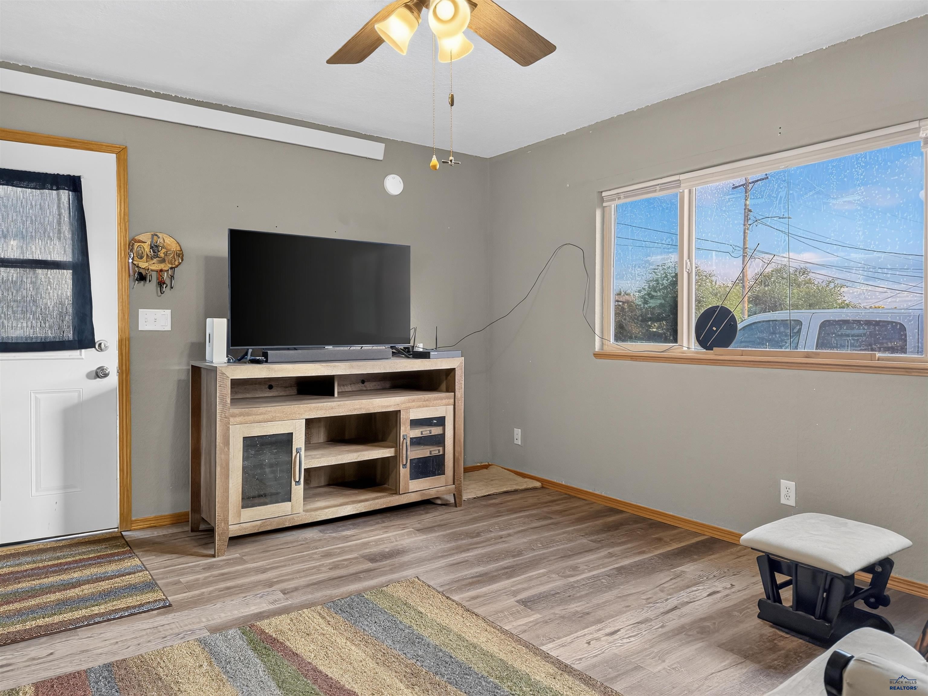 1509 MIDWAY