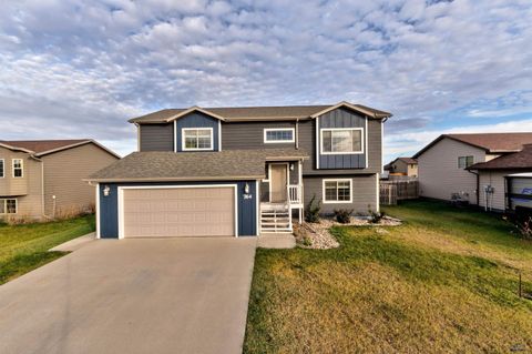 764 RADIAL LN Box Elder SD 57719