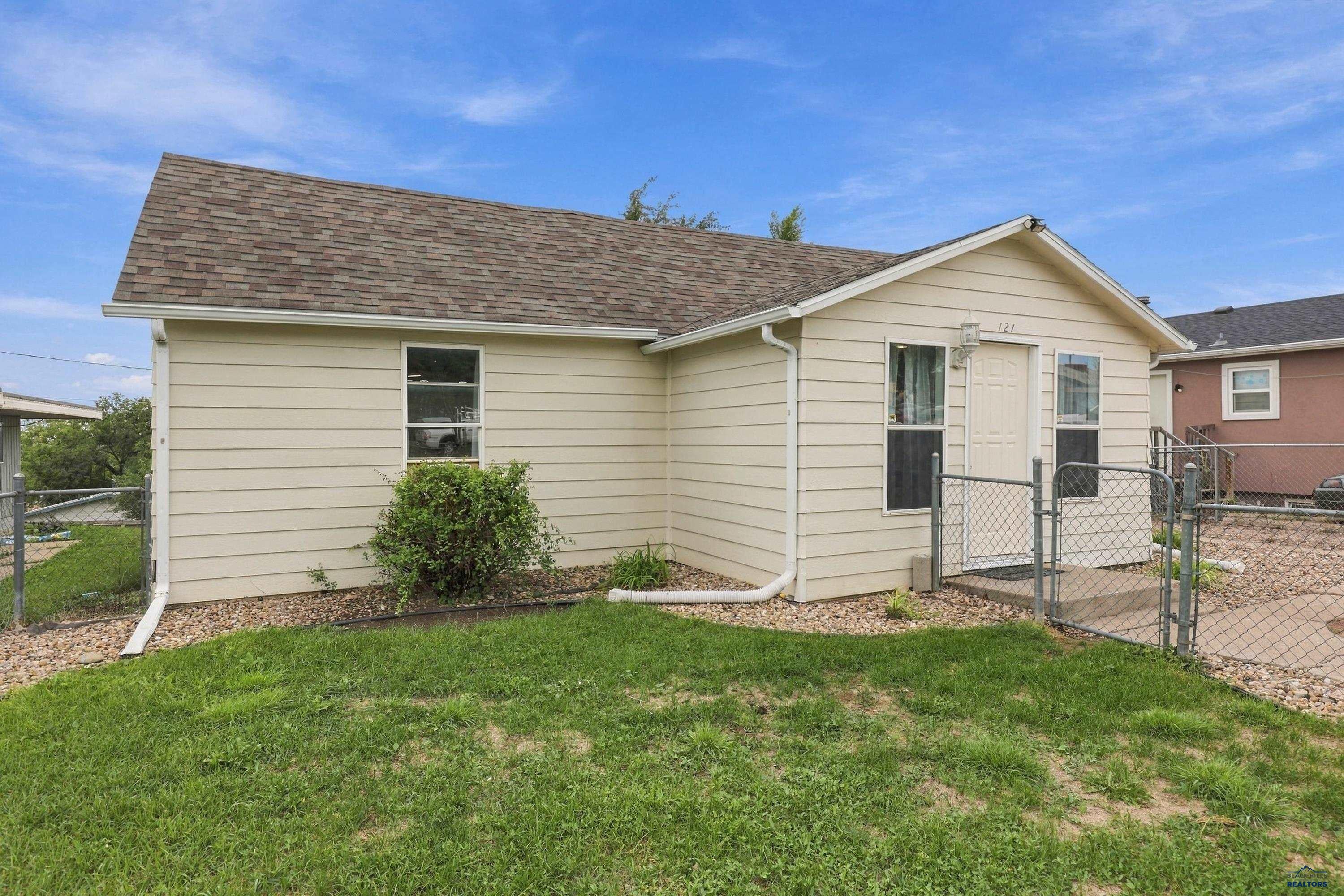 121 E NOWLIN