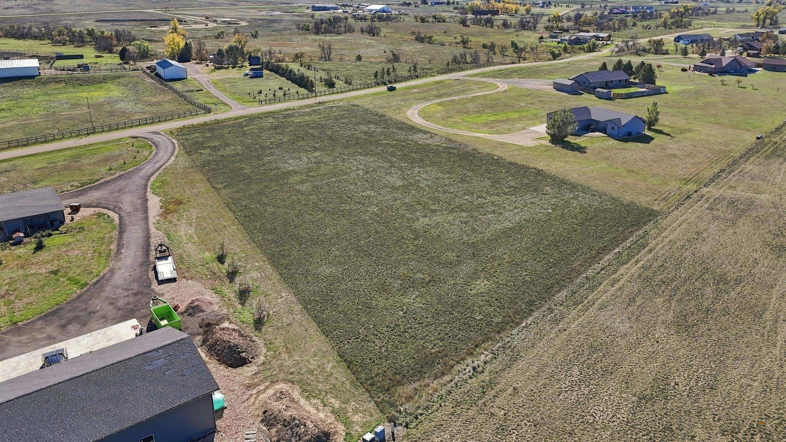 2.5 Acres HALLE RAE LN