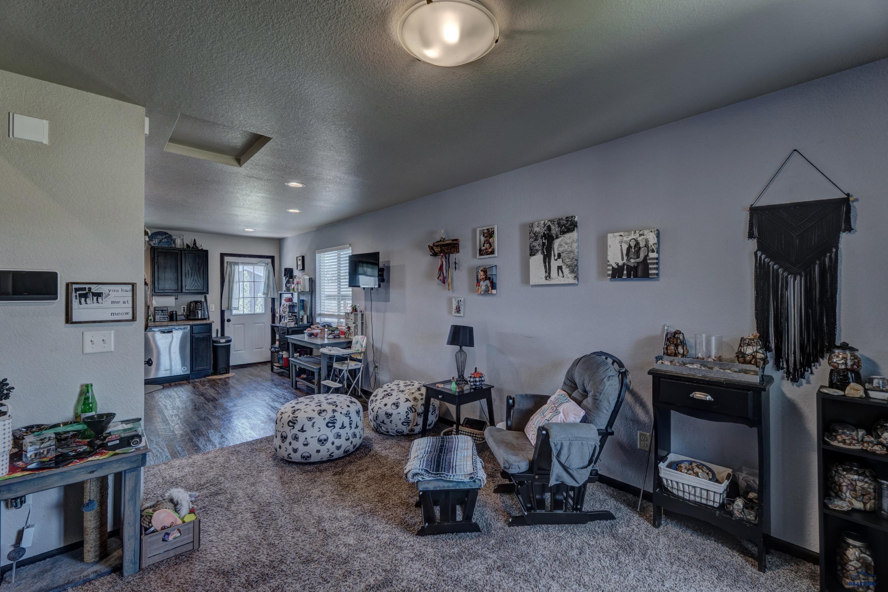 2927 HUTT CT