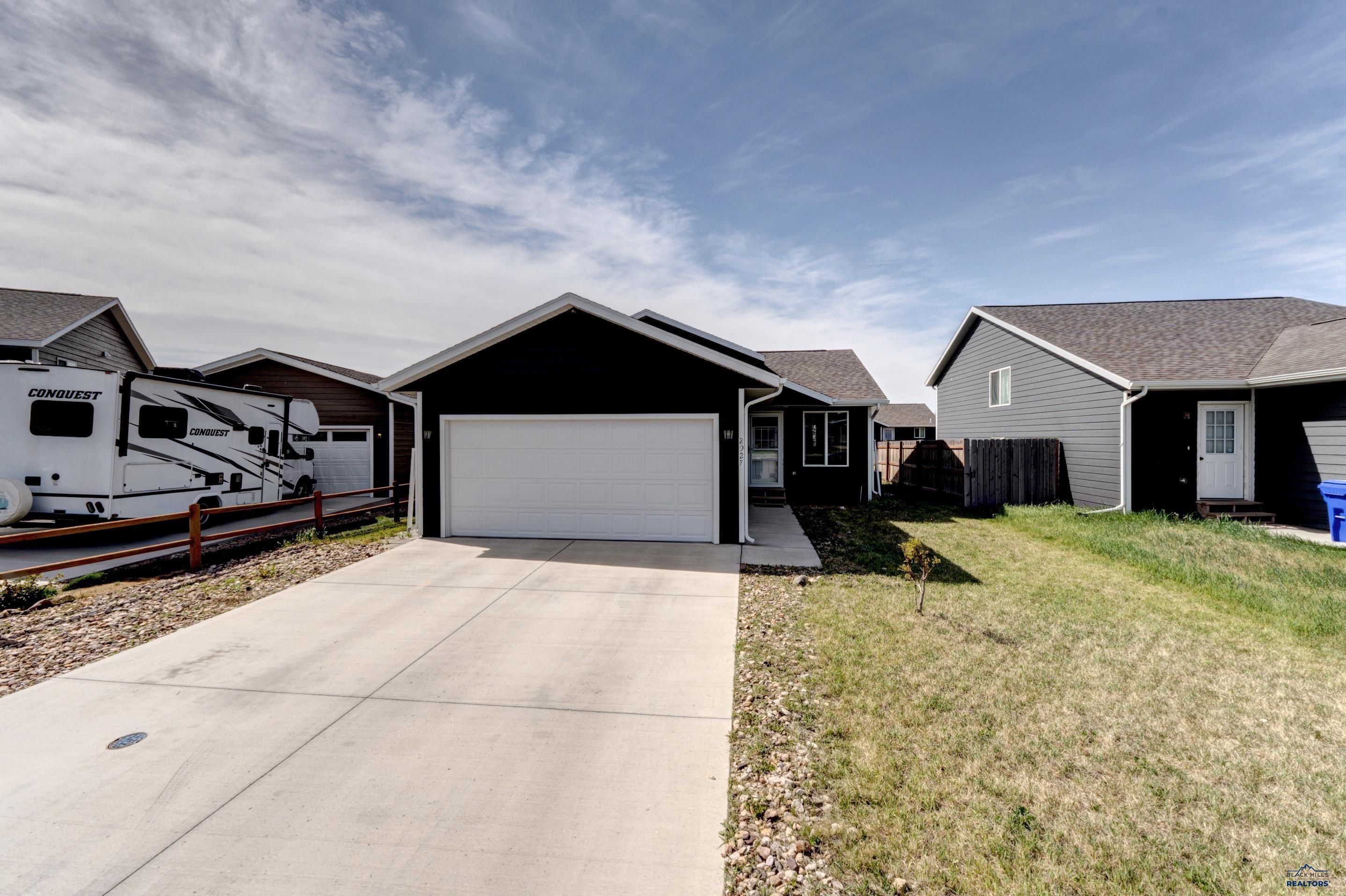2927 HUTT CT