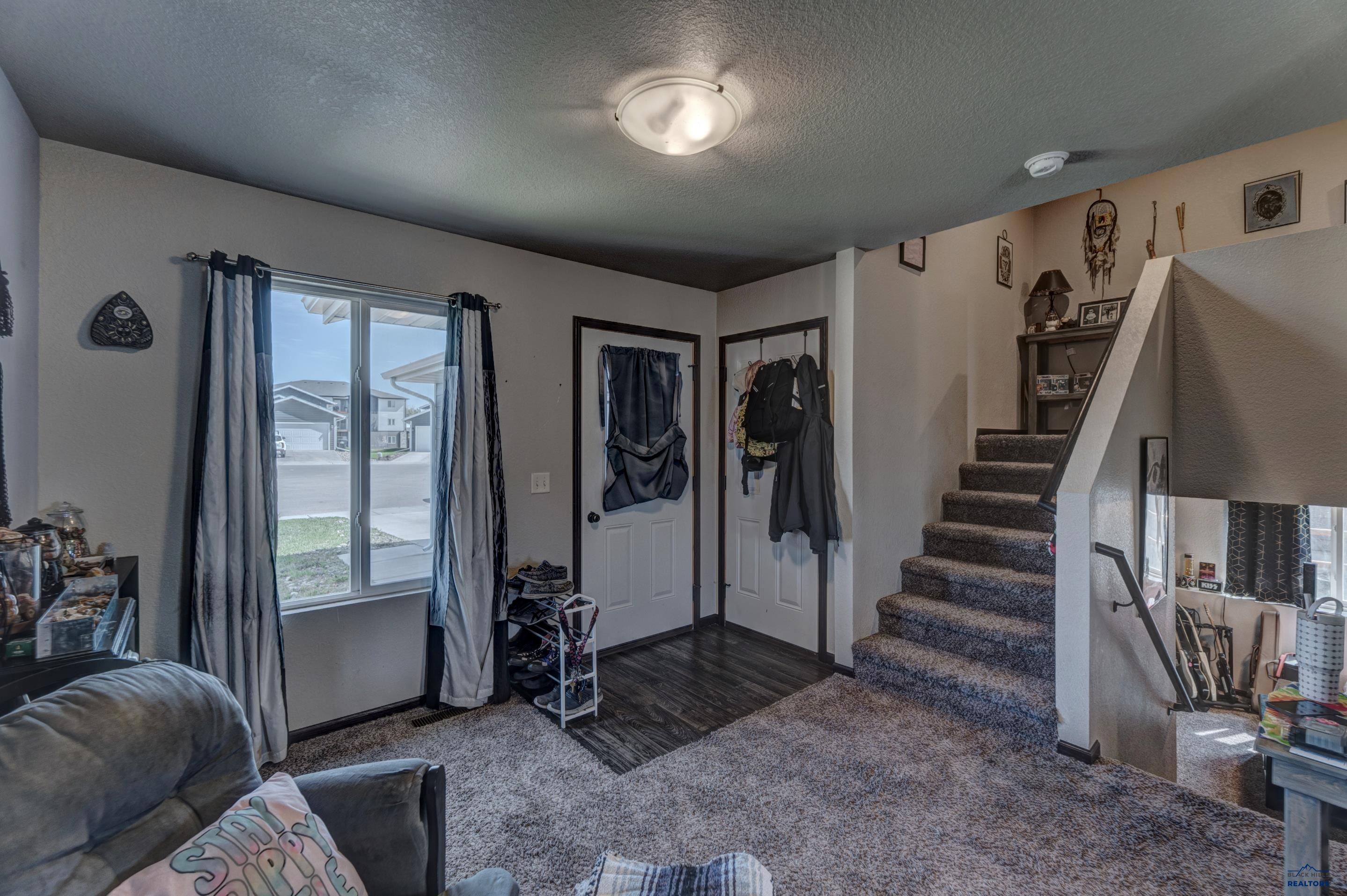 2927 HUTT CT