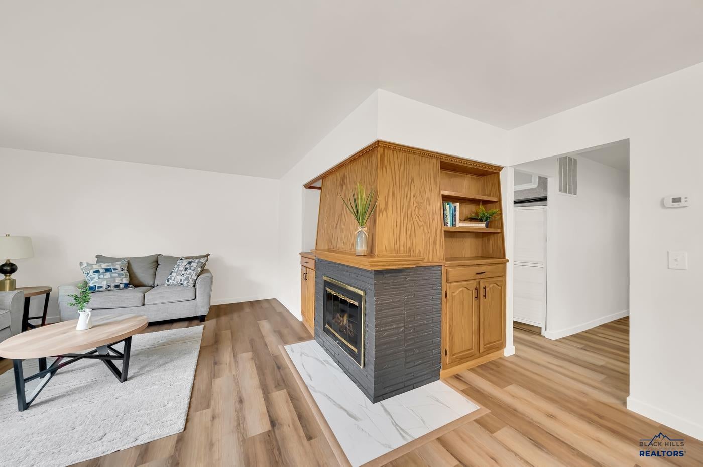 203 E OAKLAND