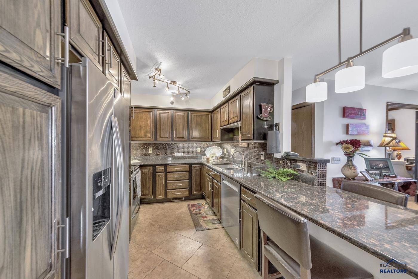 4235 FAIRWAY HILLS DR