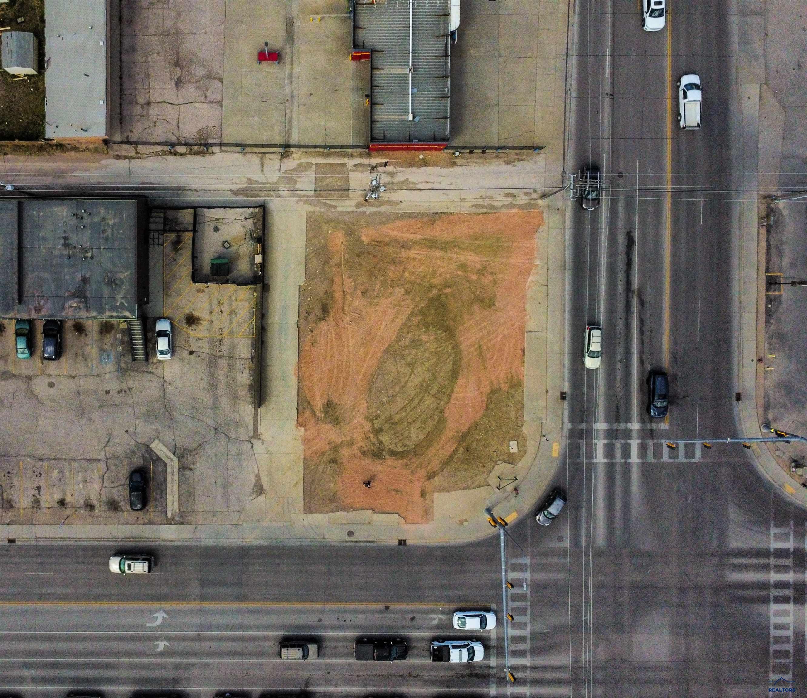 530 E NORTH