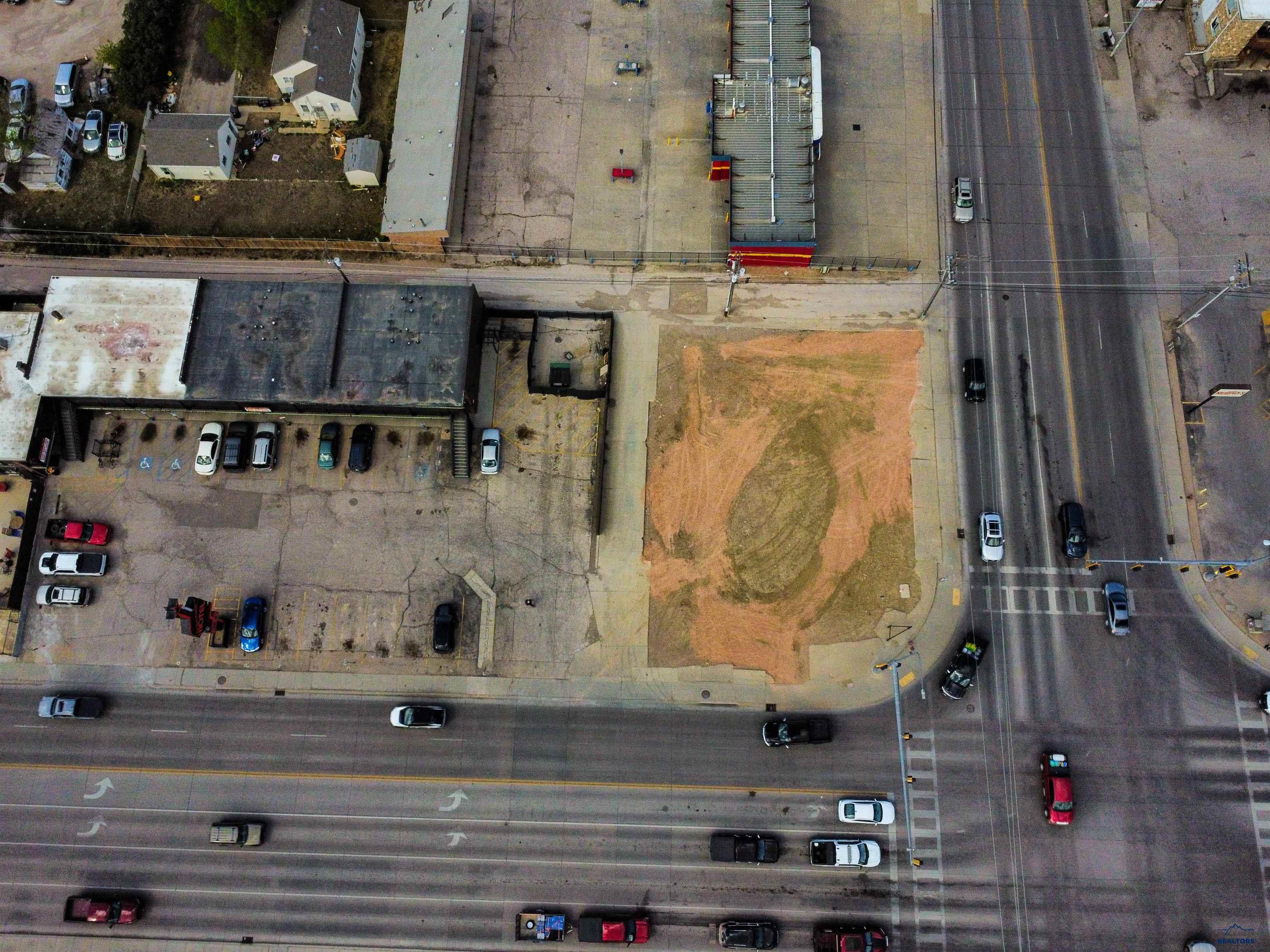 530 E NORTH