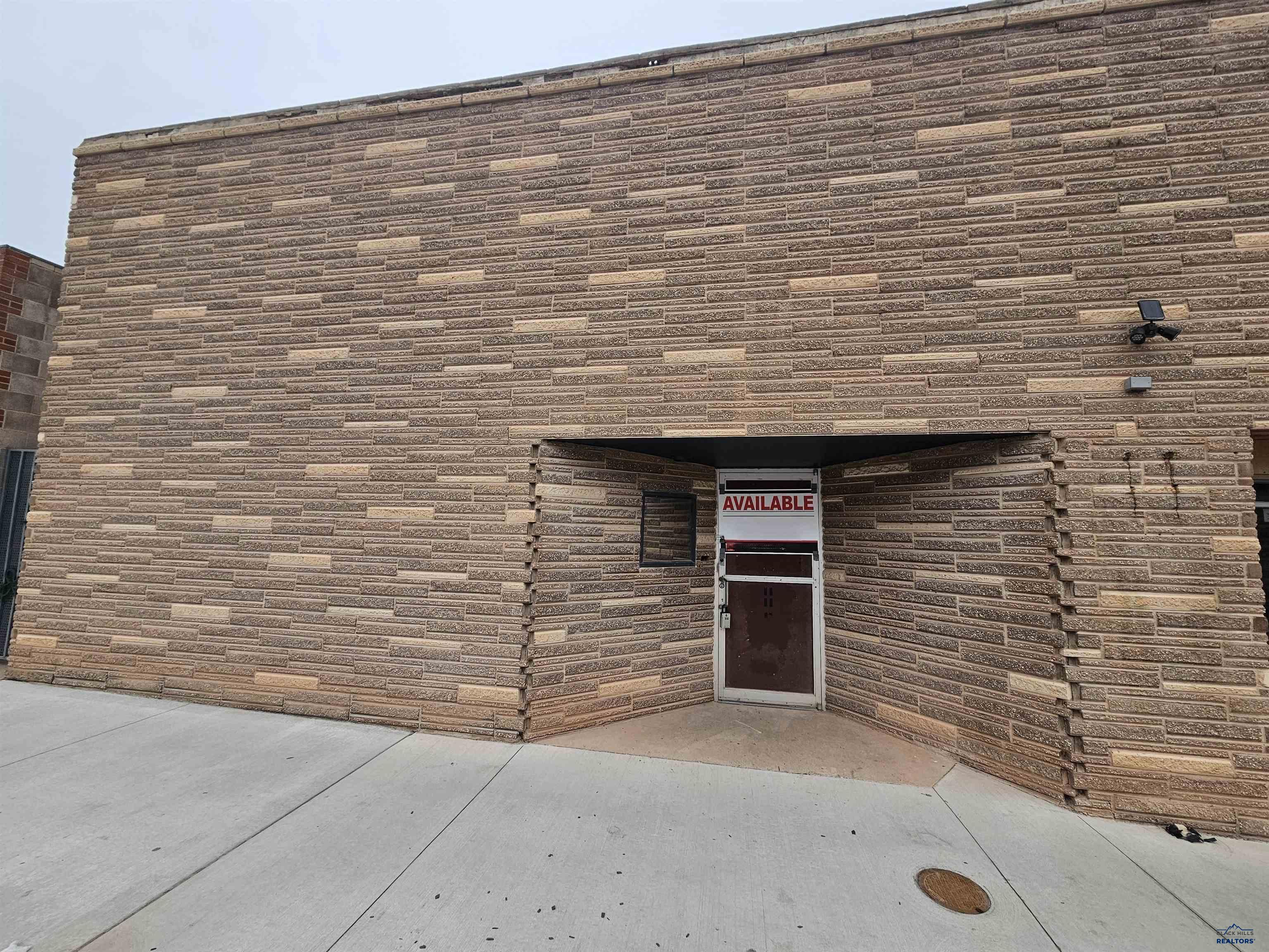 Photo 1 of 7 — 431 N RIVER, Hot Springs, SD 57747