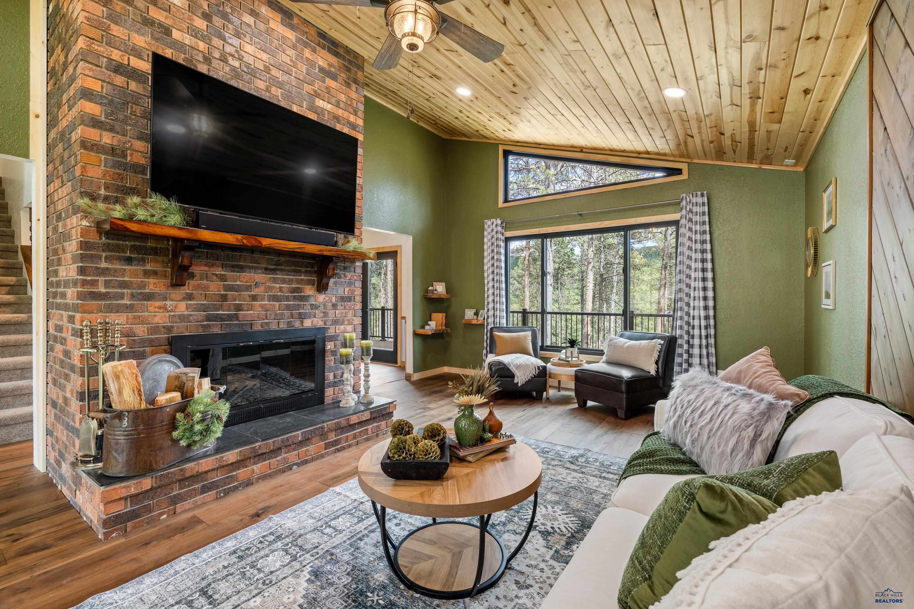 13085 TIMBER LN