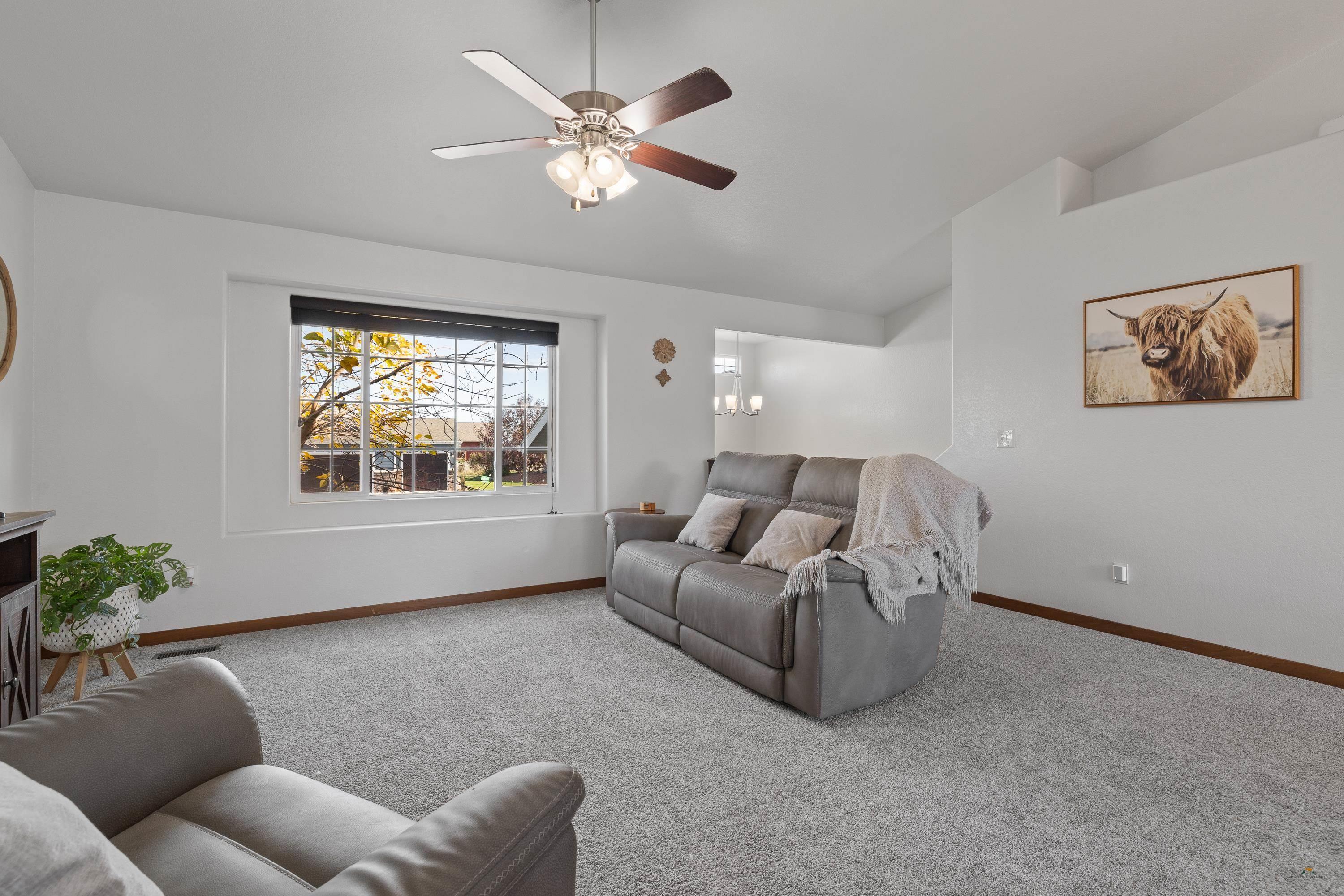 6447 SEMINOLE LN
