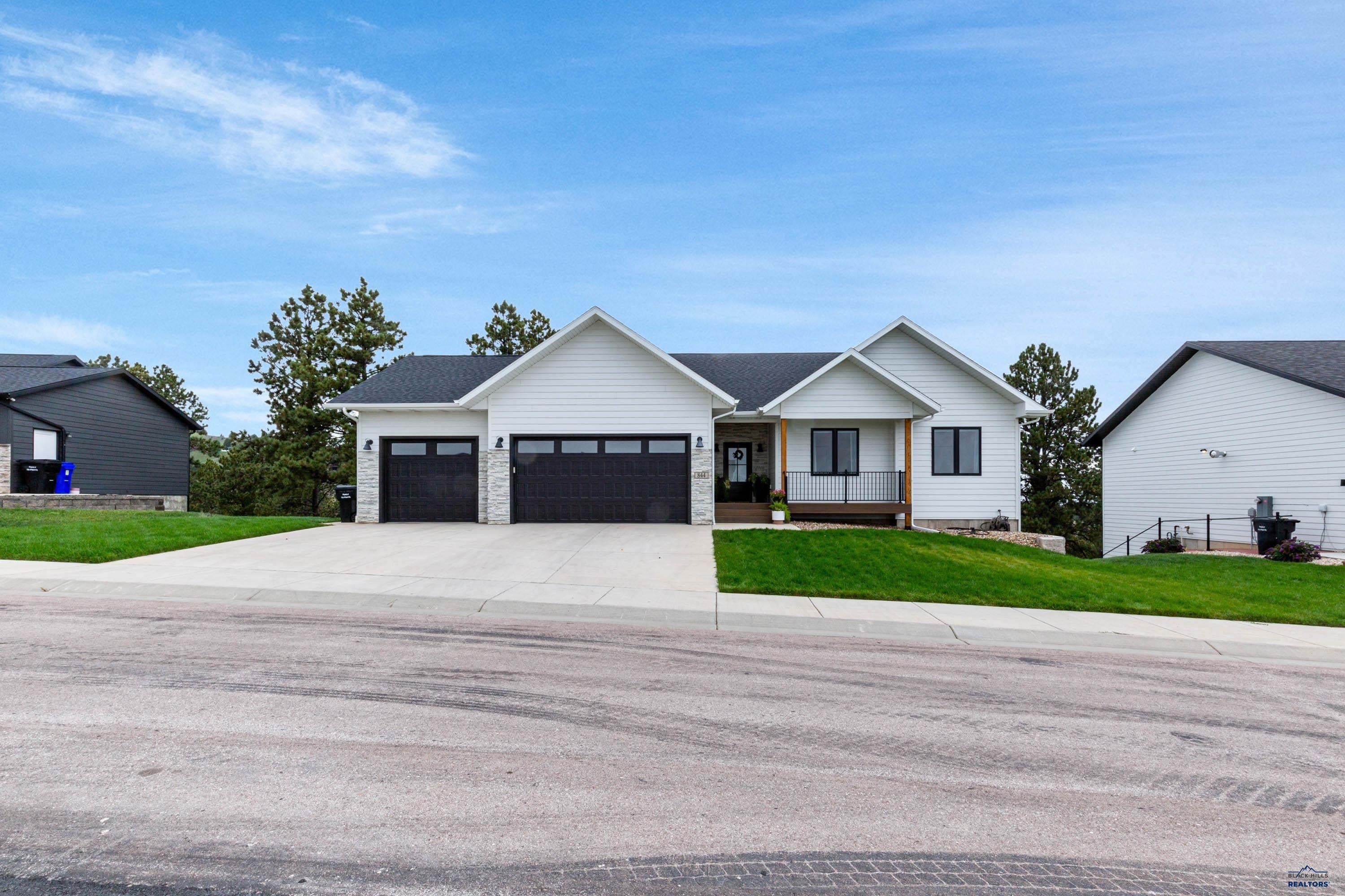 844 W MINNESOTA